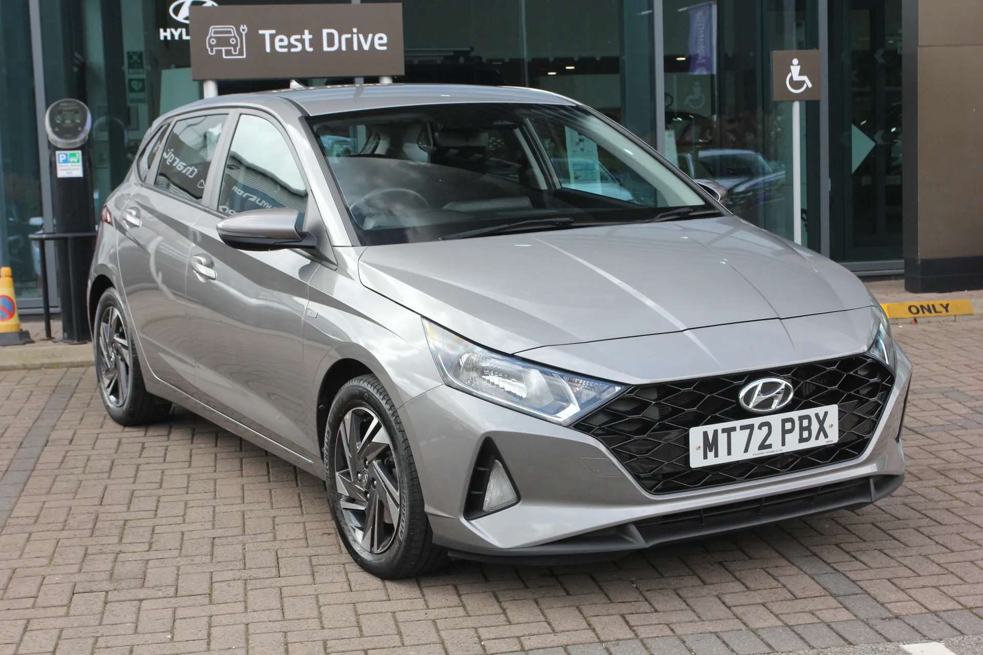 A 2022 HYUNDAI I20 1.0T GDi 48V MHD SE Connect 5dr ZERO DEPOSIT FINANCE AVAILABLE A 2022 HYUNDAI I20 1.0T GDi 48V MHD SE Connect 5dr ZERO DEPOSIT FINANCE AVAILABLE