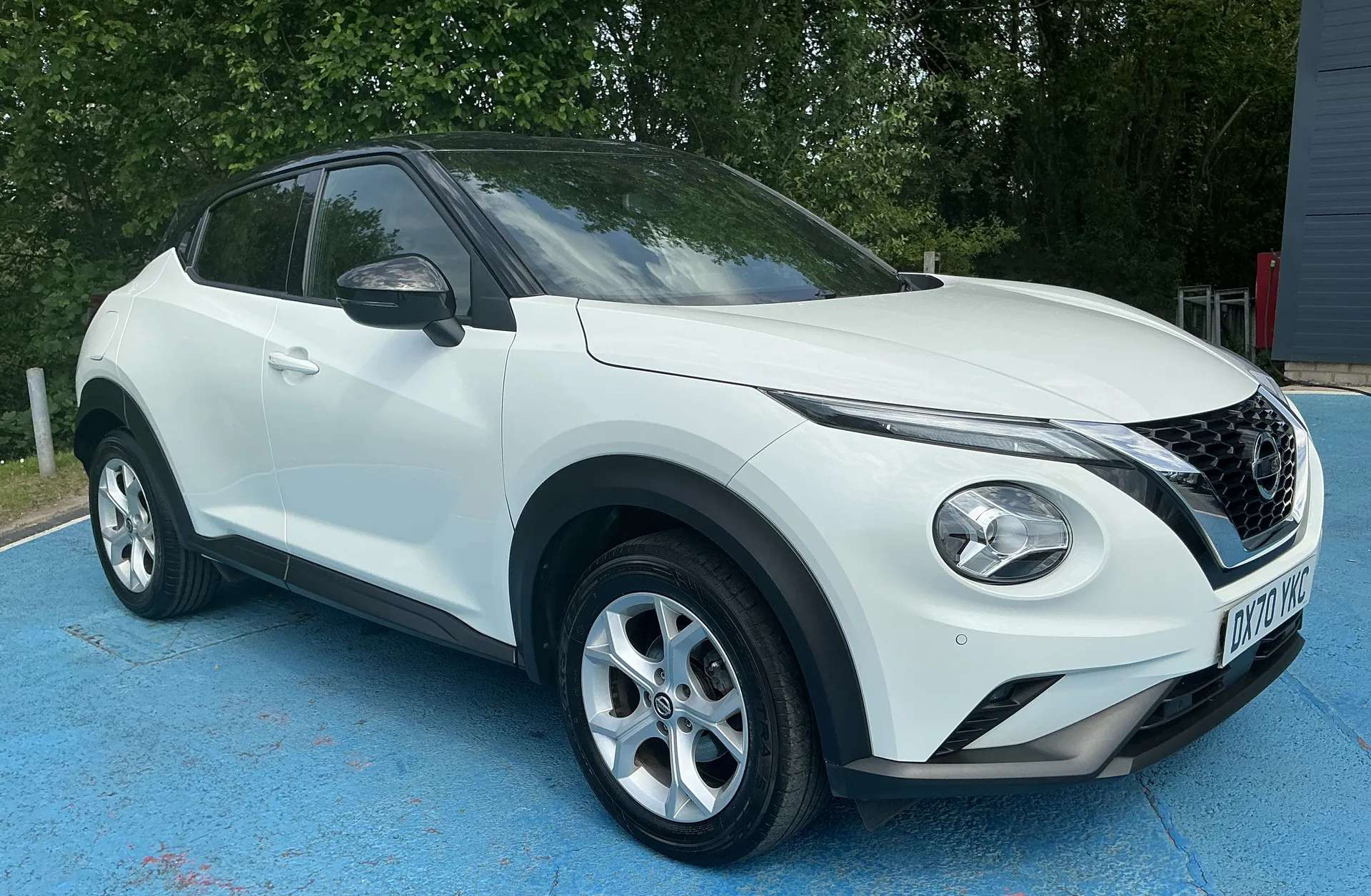 A 2020 NISSAN JUKE 1.0 DiG-T N-Connecta 5dr A 2020 NISSAN JUKE 1.0 DiG-T N-Connecta 5dr
