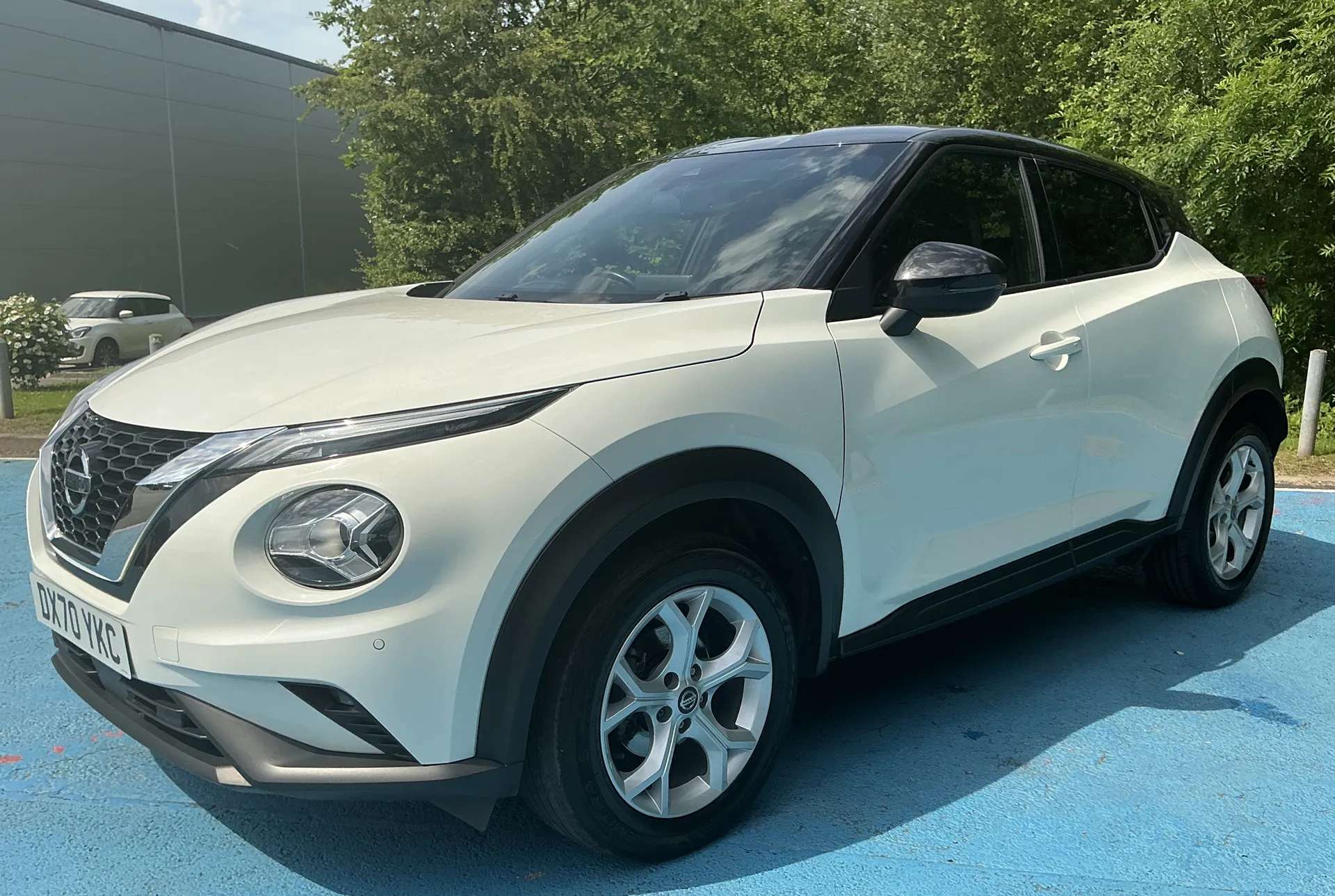 A 2020 NISSAN JUKE 1.0 DiG-T N-Connecta 5dr A 2020 NISSAN JUKE 1.0 DiG-T N-Connecta 5dr