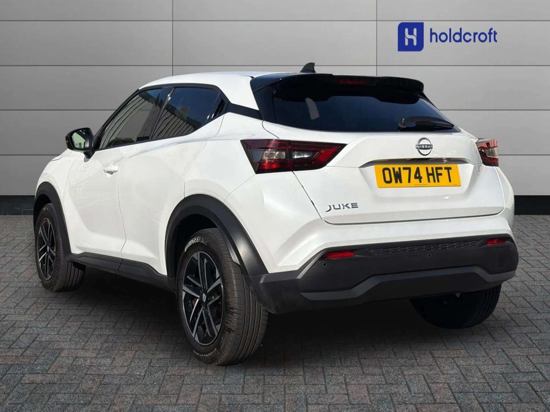A 2024 NISSAN JUKE 1.0 DiG-T N-Connecta 5dr A 2024 NISSAN JUKE 1.0 DiG-T N-Connecta 5dr