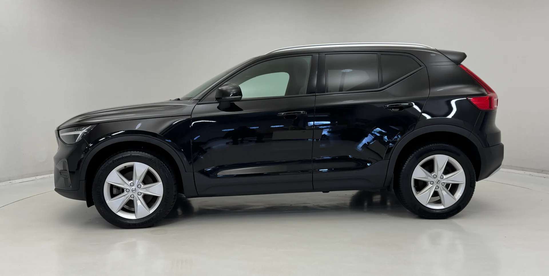 2022 VOLVO XC40 2022 VOLVO XC40