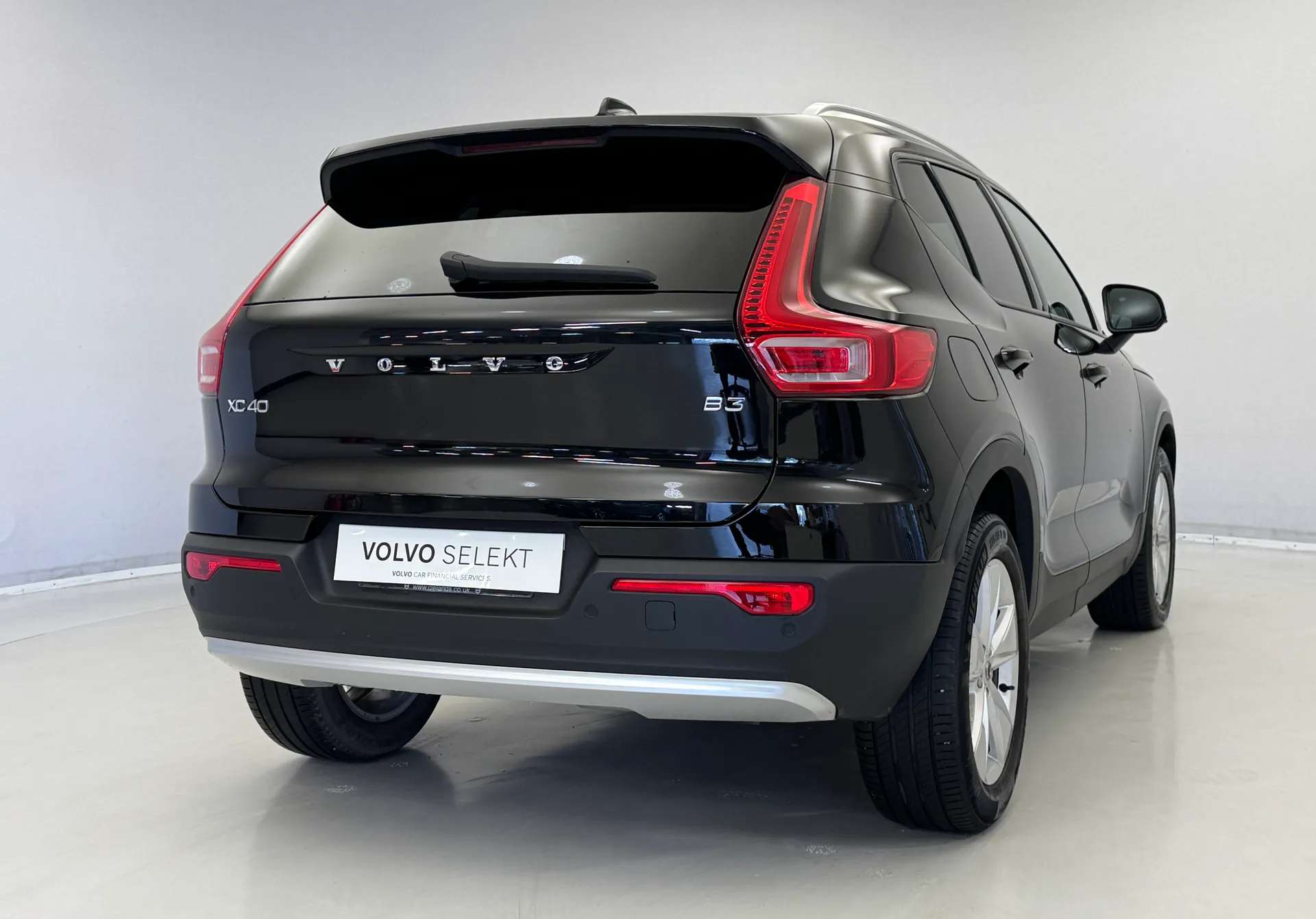 2022 VOLVO XC40 2022 VOLVO XC40