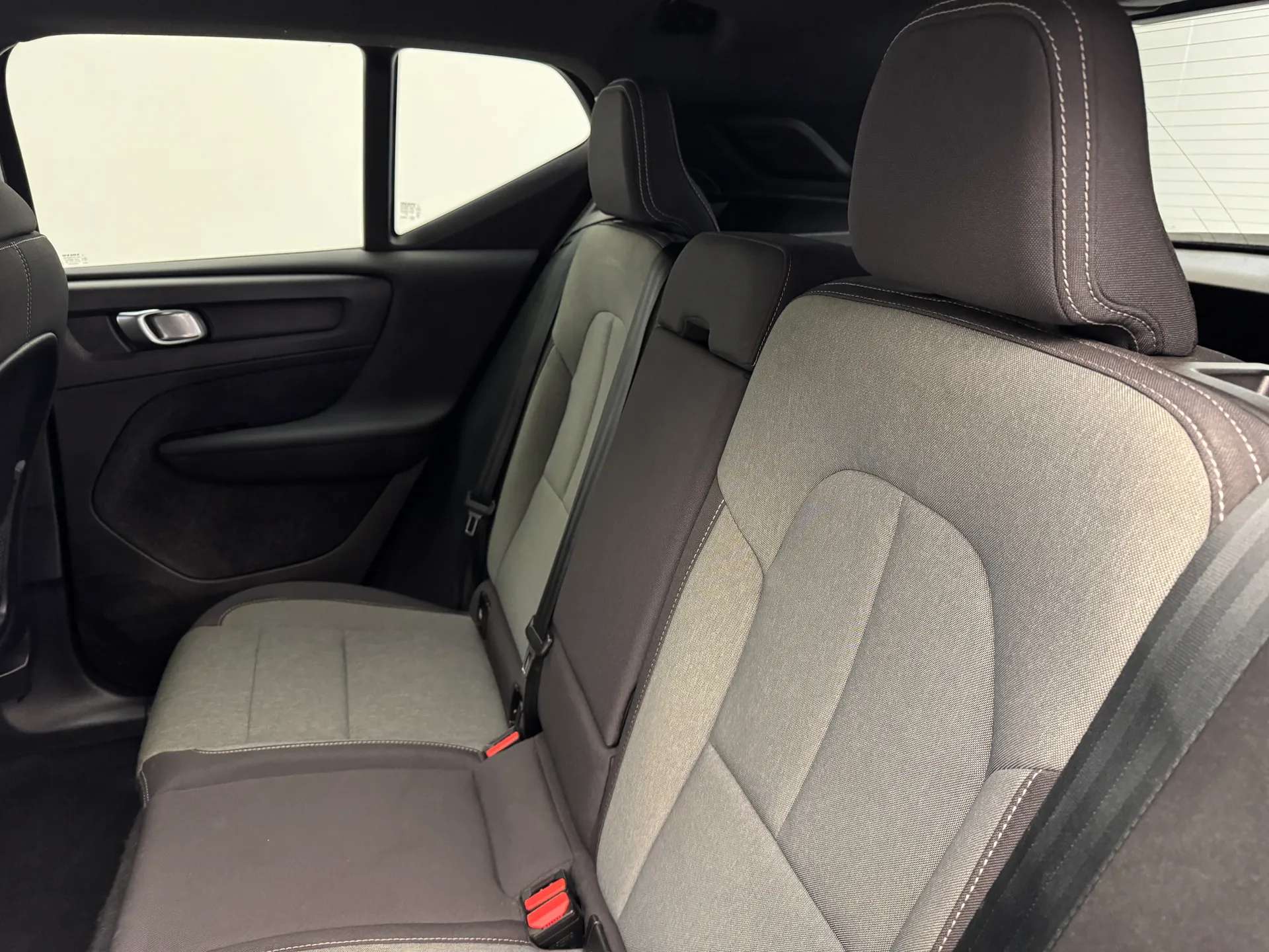 2022 VOLVO XC40 2022 VOLVO XC40