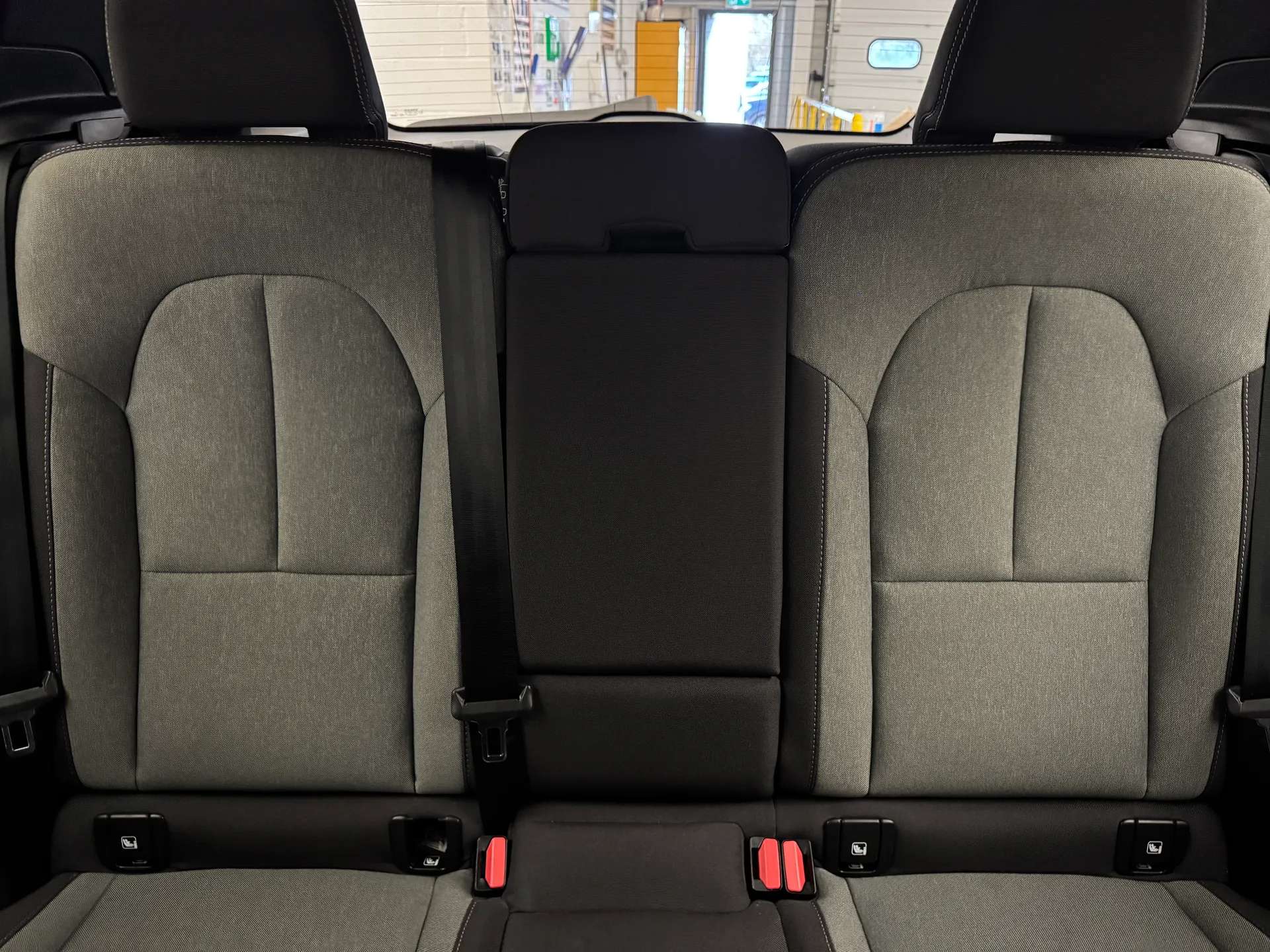 2022 VOLVO XC40 2022 VOLVO XC40