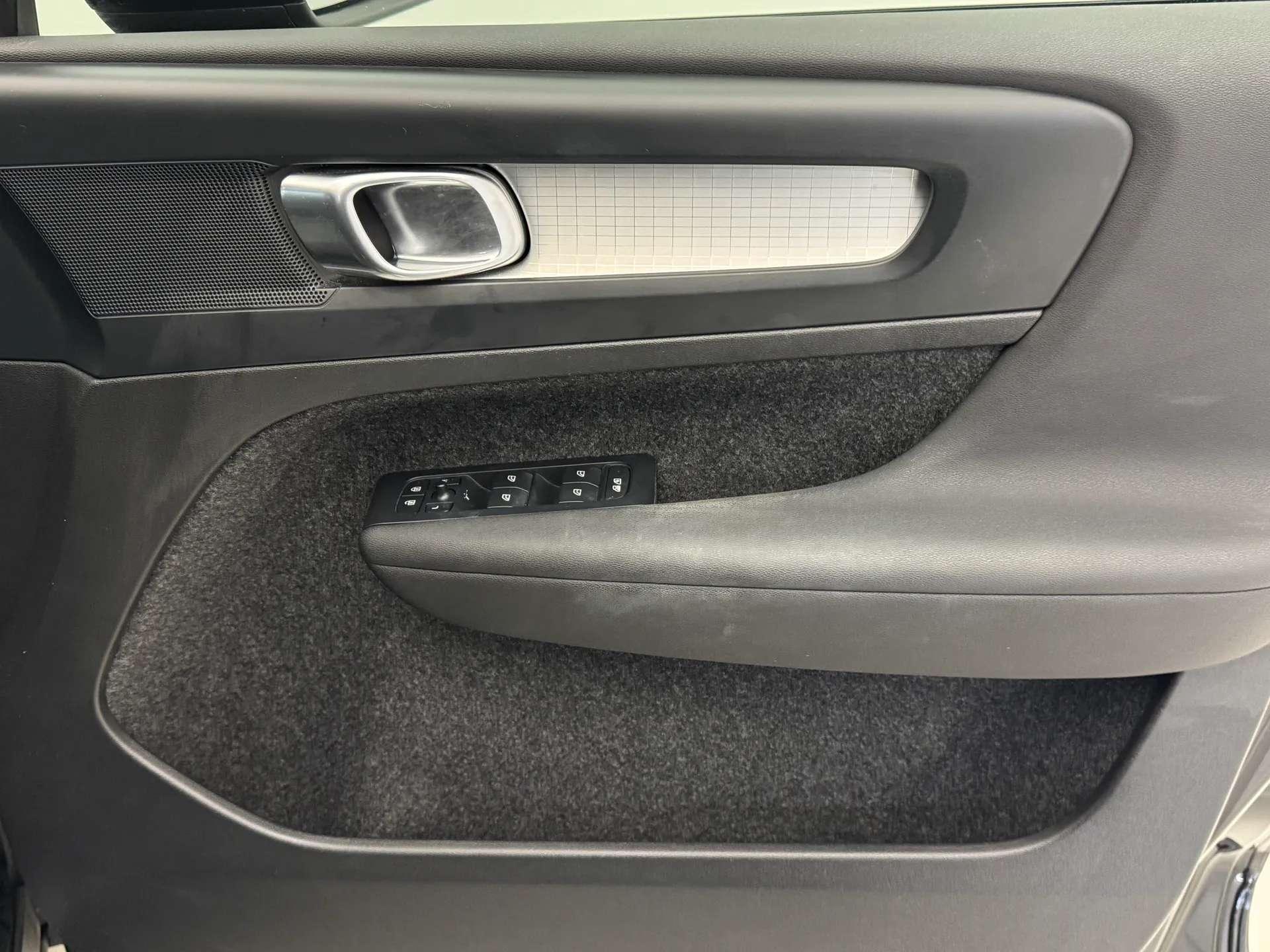 2022 VOLVO XC40 2022 VOLVO XC40