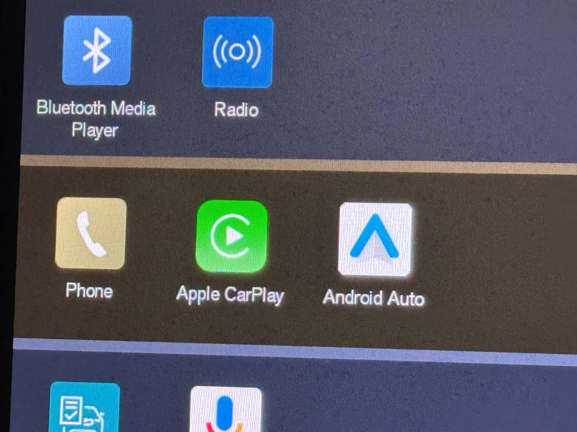 2022 VOLVO XC40 2022 VOLVO XC40