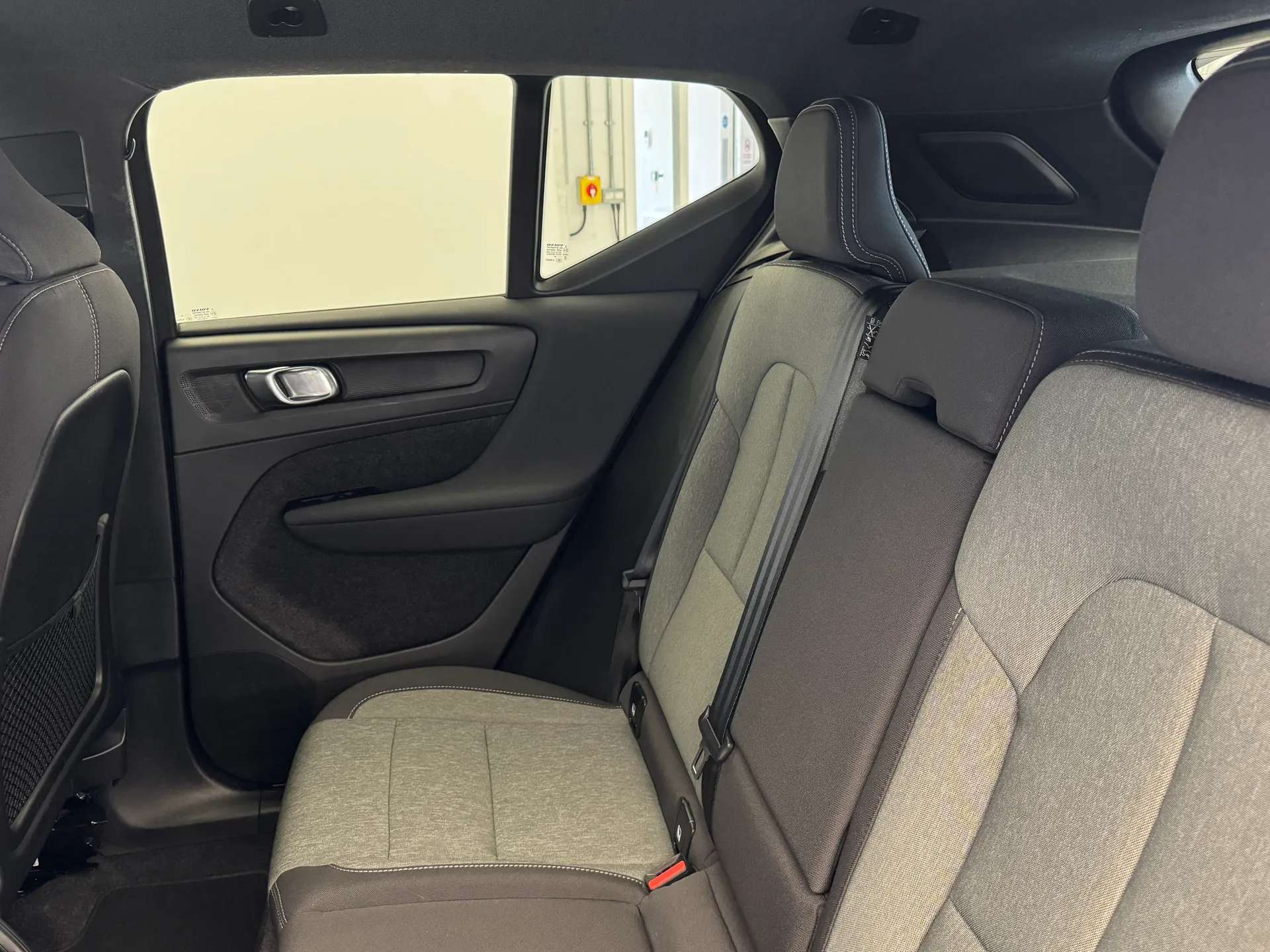2024 VOLVO XC40 2024 VOLVO XC40