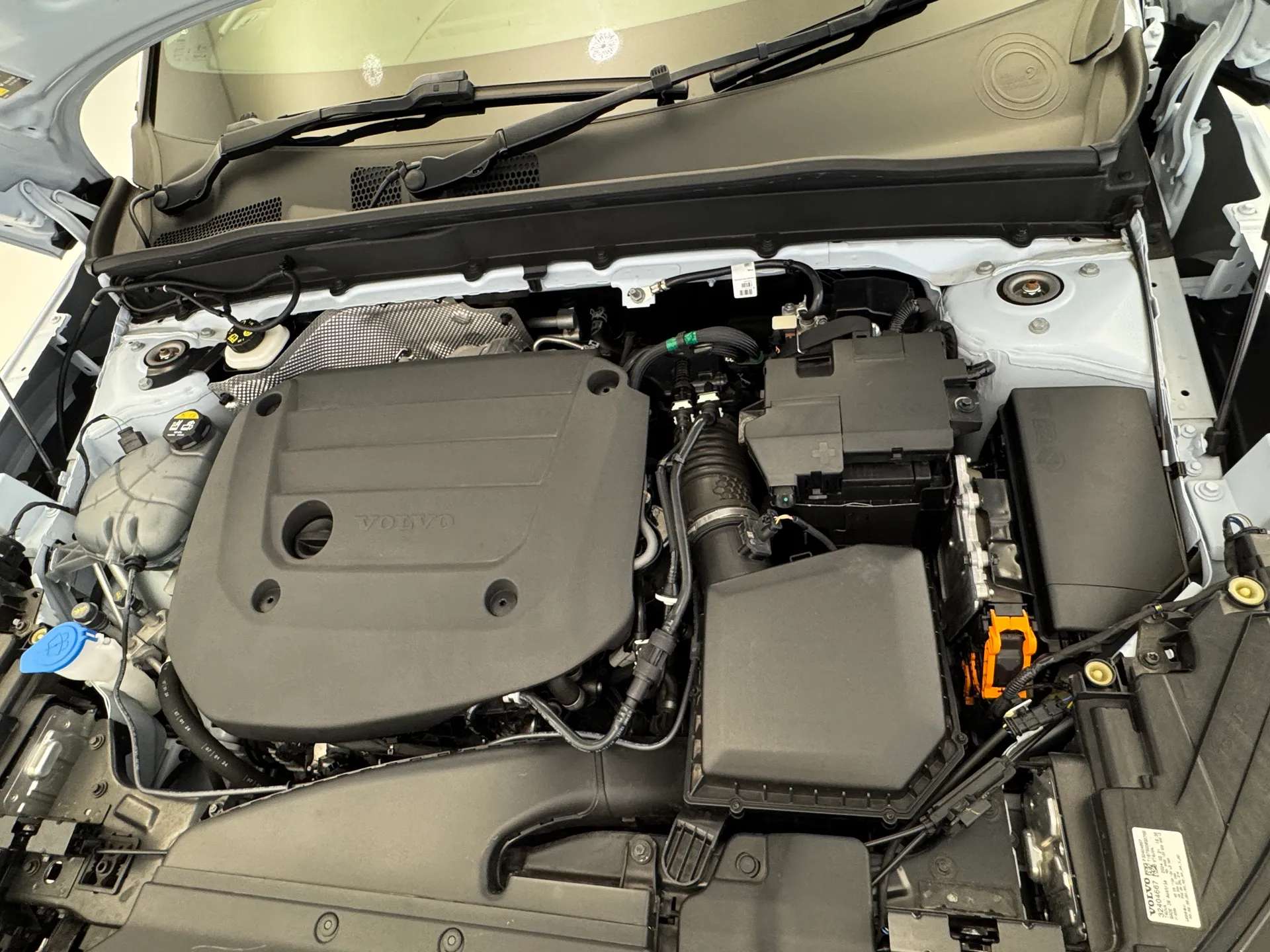 2024 VOLVO XC40 2024 VOLVO XC40