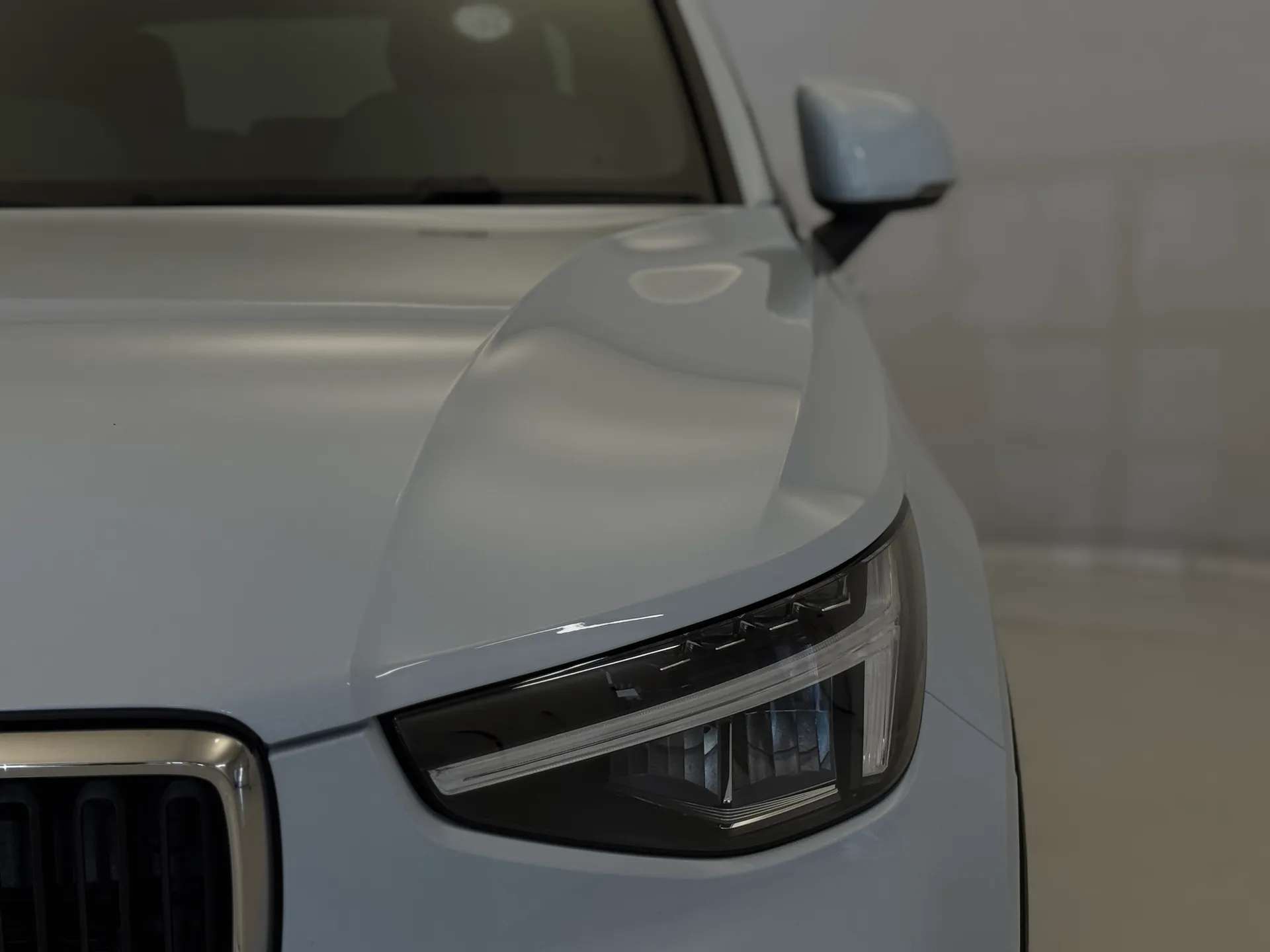 2024 VOLVO XC40 2024 VOLVO XC40