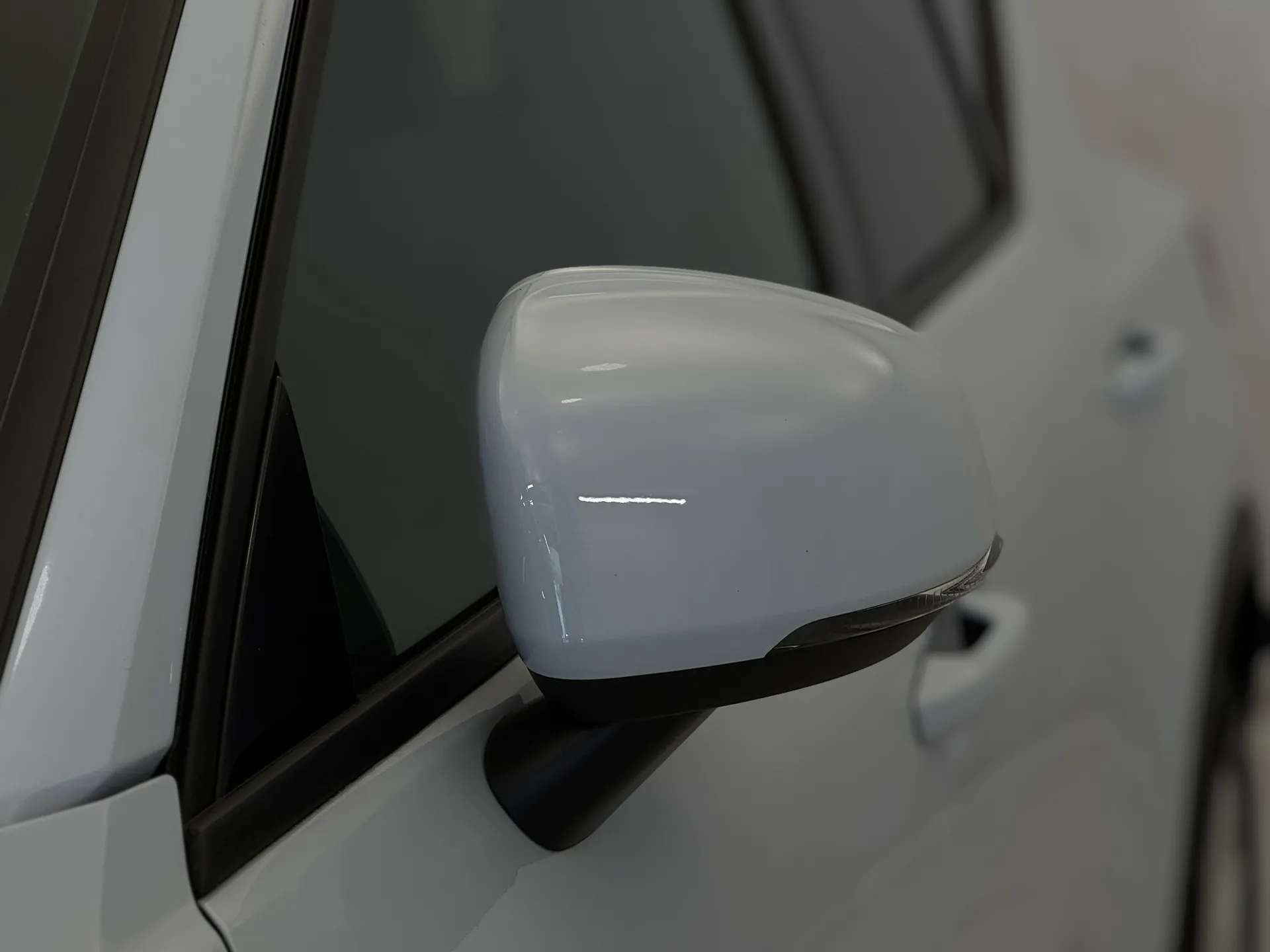 2024 VOLVO XC40 2024 VOLVO XC40