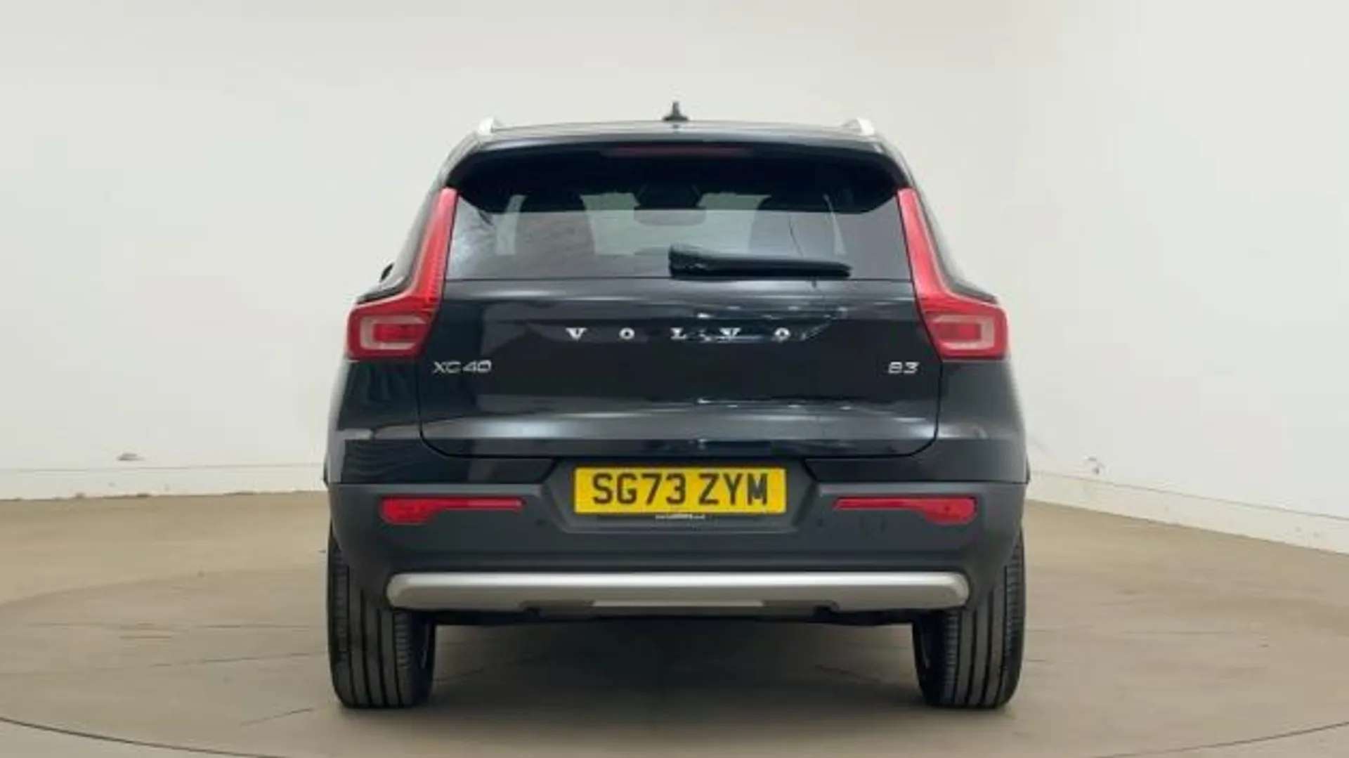 A 2023 VOLVO XC40 2.0 B3P Core 5dr Auto A 2023 VOLVO XC40 2.0 B3P Core 5dr Auto