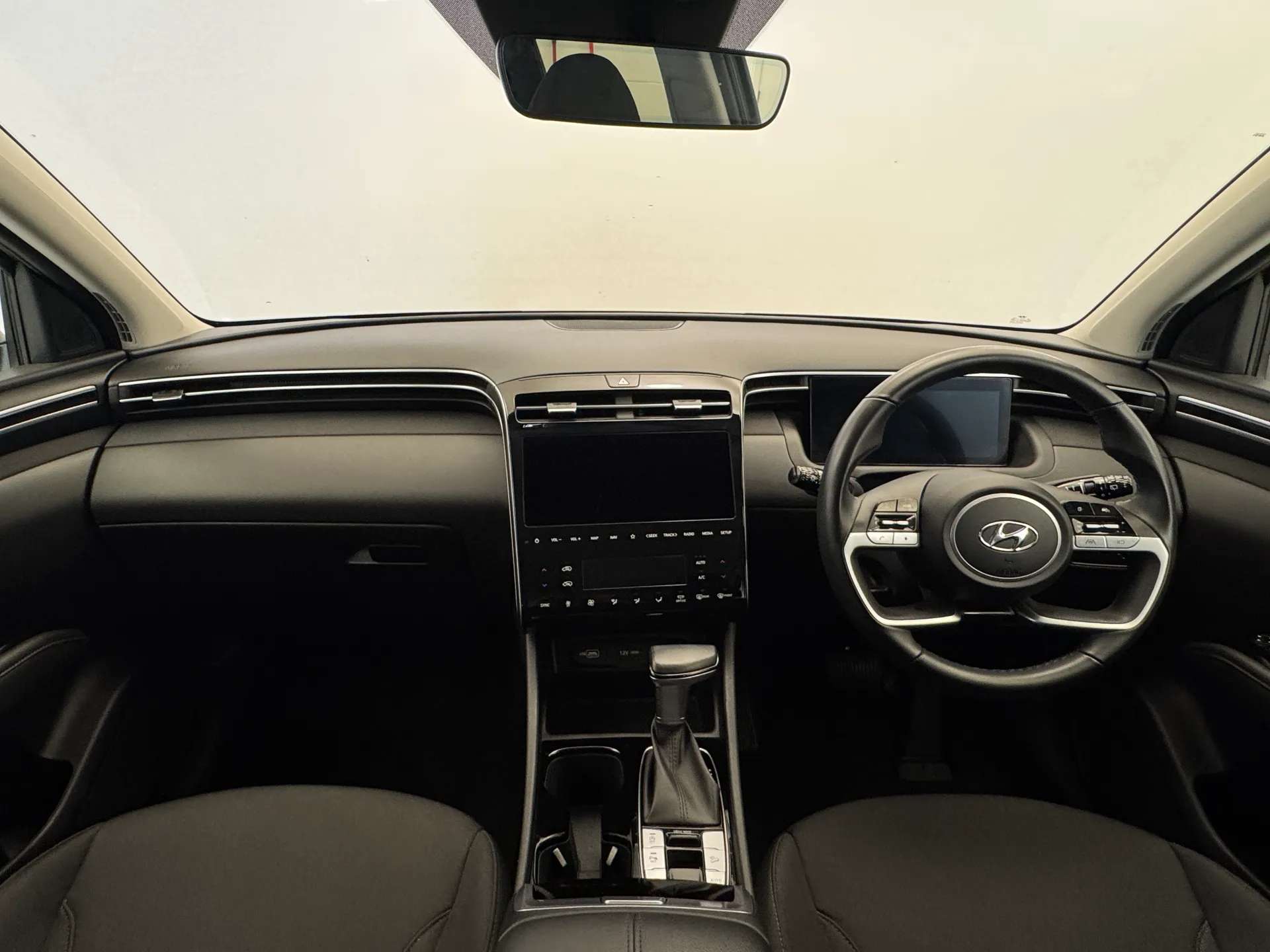 A 2023 HYUNDAI TUCSON 1.6 TGDi 48V MHD SE Connect 5dr 2WD DCT A 2023 HYUNDAI TUCSON 1.6 TGDi 48V MHD SE Connect 5dr 2WD DCT