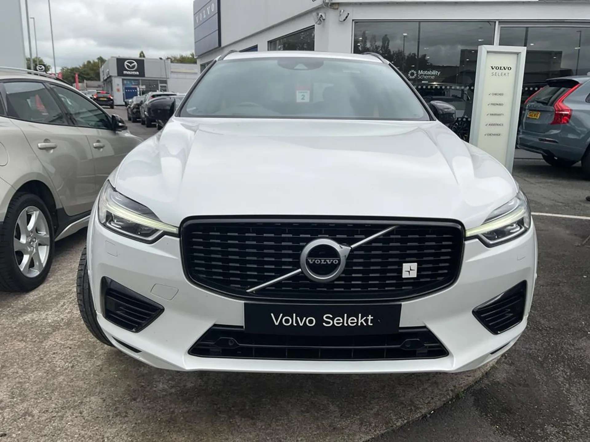 A 0 VOLVO XC60 2.0 T8 405 Hybrid Polestar Engineered 5dr AWD Gtrn A 0 VOLVO XC60 2.0 T8 405 Hybrid Polestar Engineered 5dr AWD Gtrn