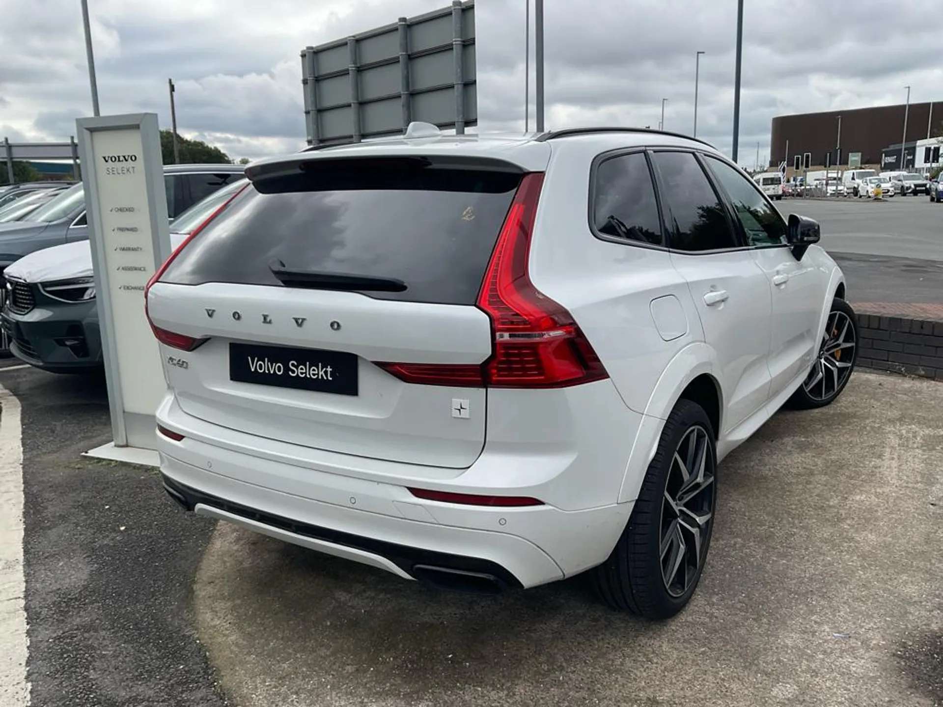 A 0 VOLVO XC60 2.0 T8 405 Hybrid Polestar Engineered 5dr AWD Gtrn A 0 VOLVO XC60 2.0 T8 405 Hybrid Polestar Engineered 5dr AWD Gtrn
