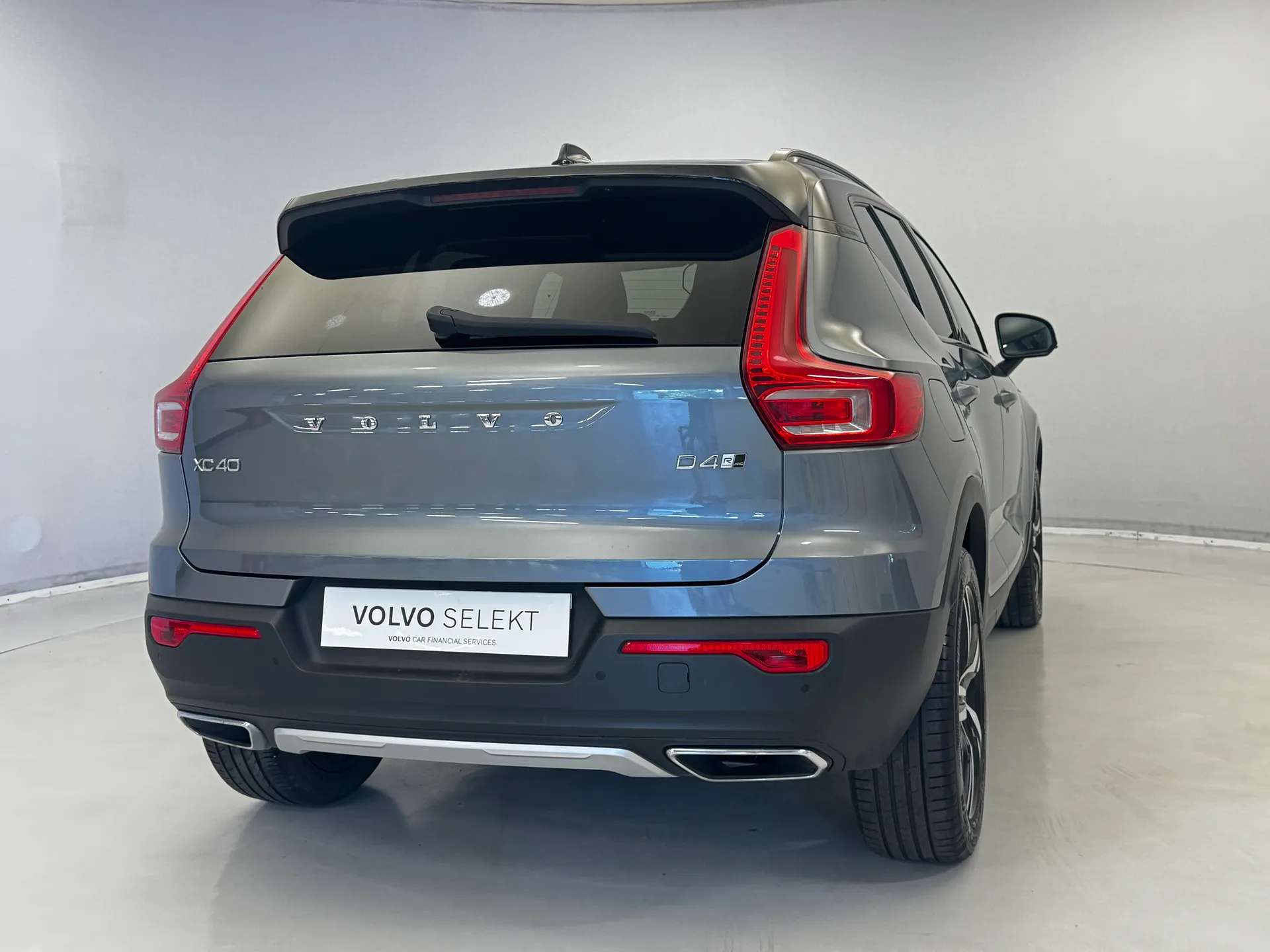 2018 VOLVO XC40 2018 VOLVO XC40