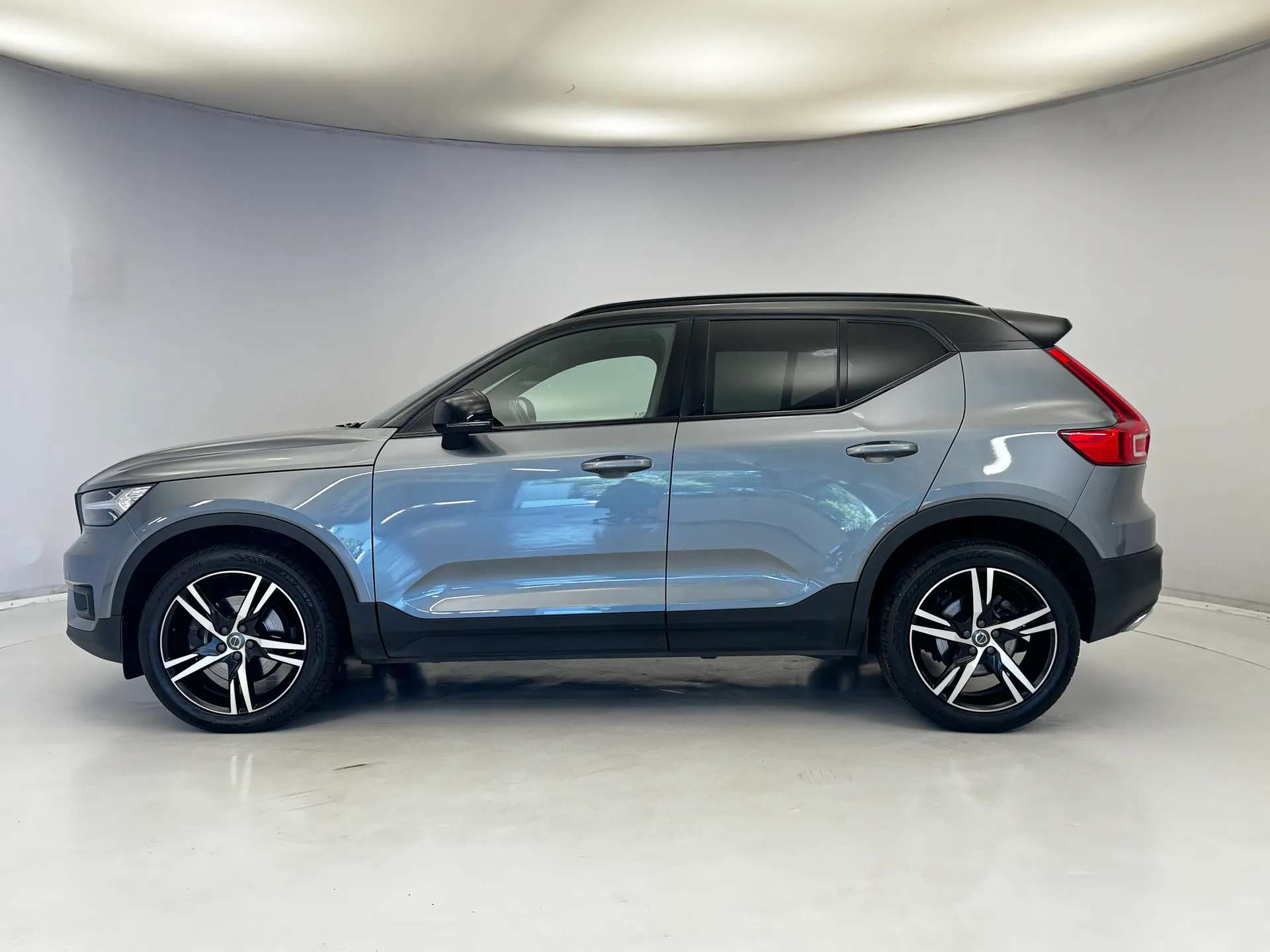 2018 VOLVO XC40 2018 VOLVO XC40
