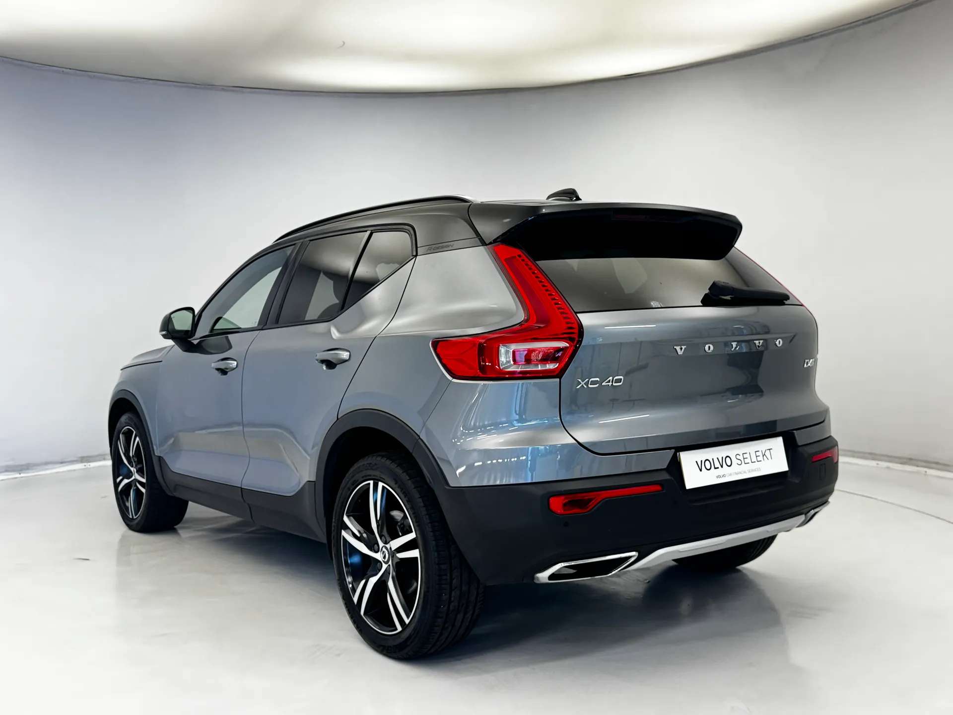 2018 VOLVO XC40 2018 VOLVO XC40