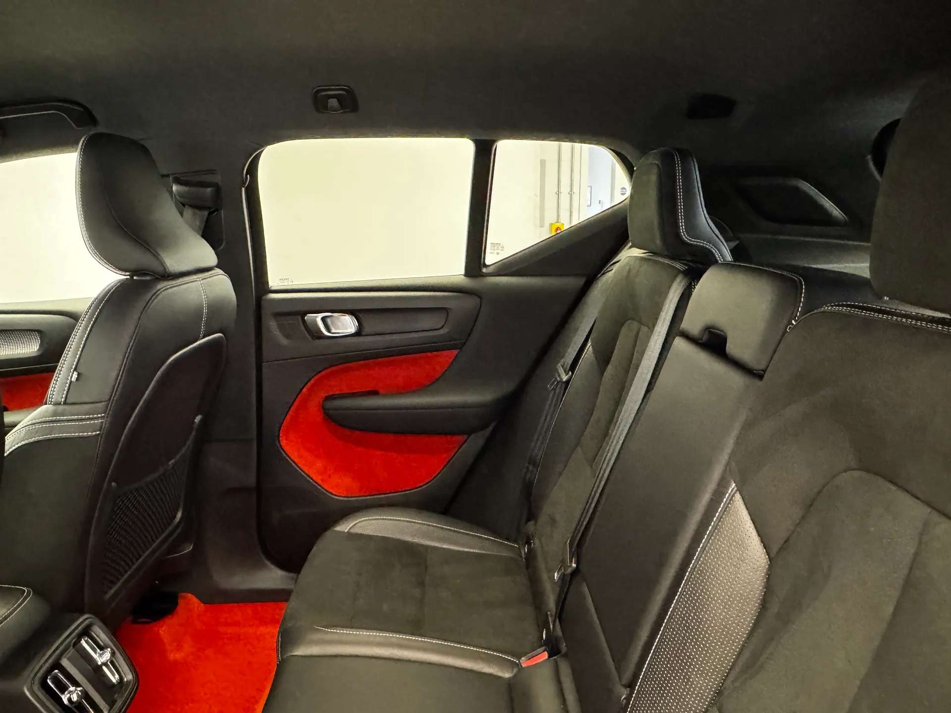 2018 VOLVO XC40 2018 VOLVO XC40