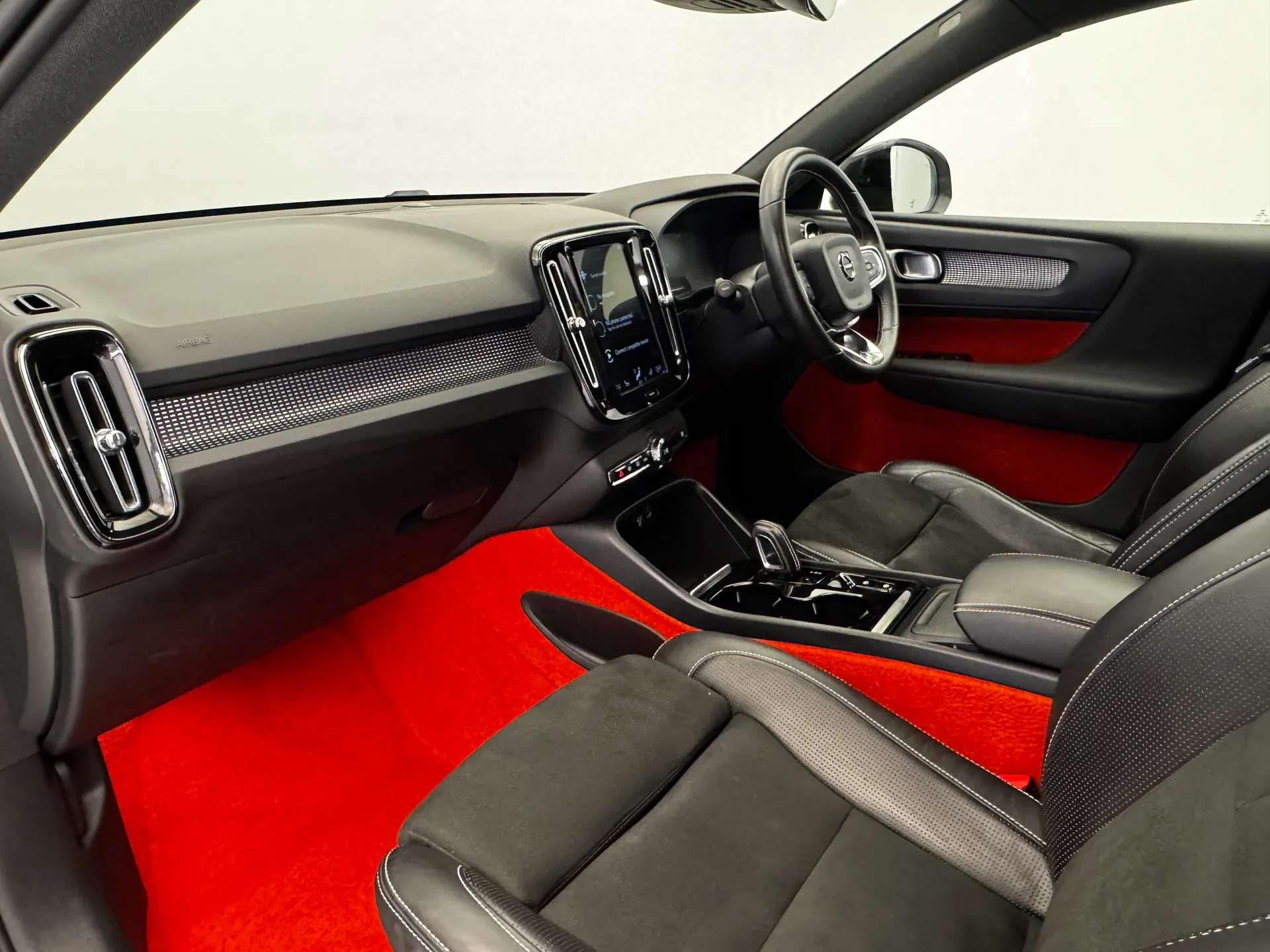 2018 VOLVO XC40 2018 VOLVO XC40