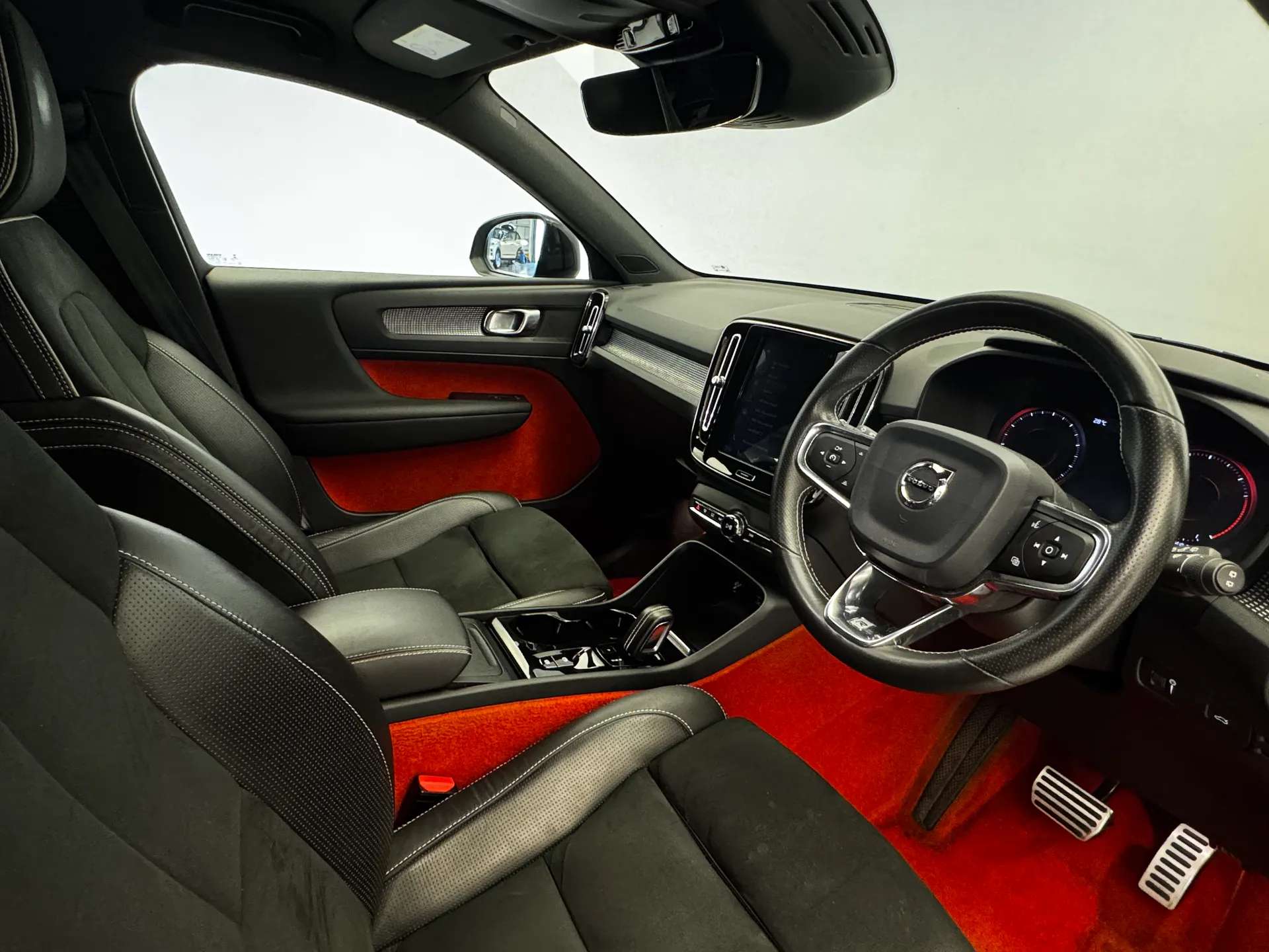 2018 VOLVO XC40 2018 VOLVO XC40