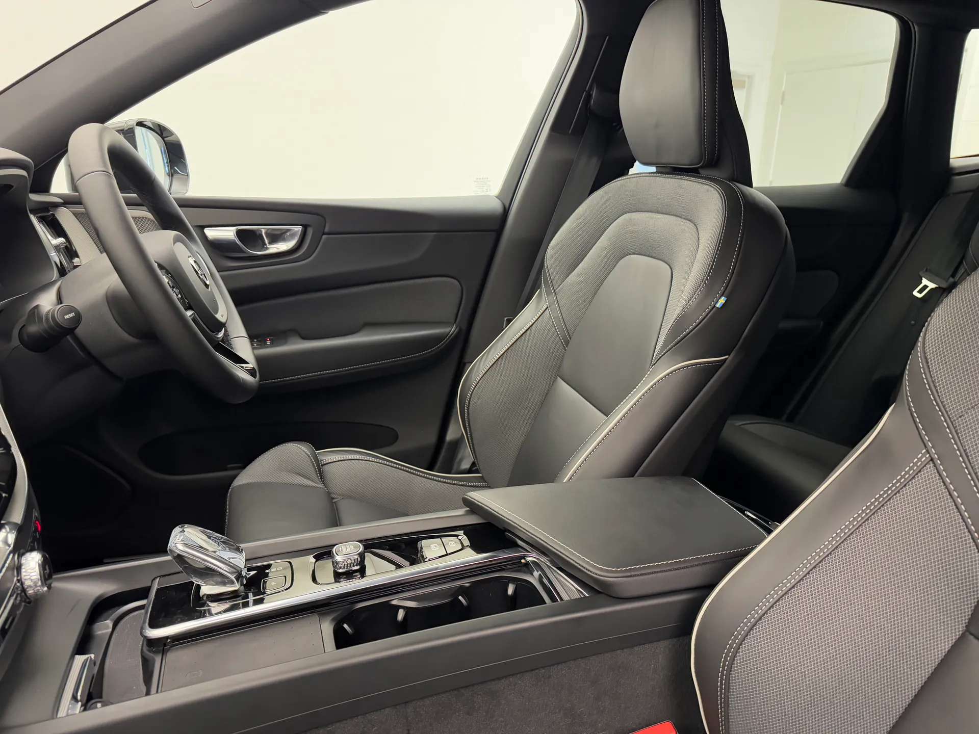 2024 VOLVO XC60 2024 VOLVO XC60