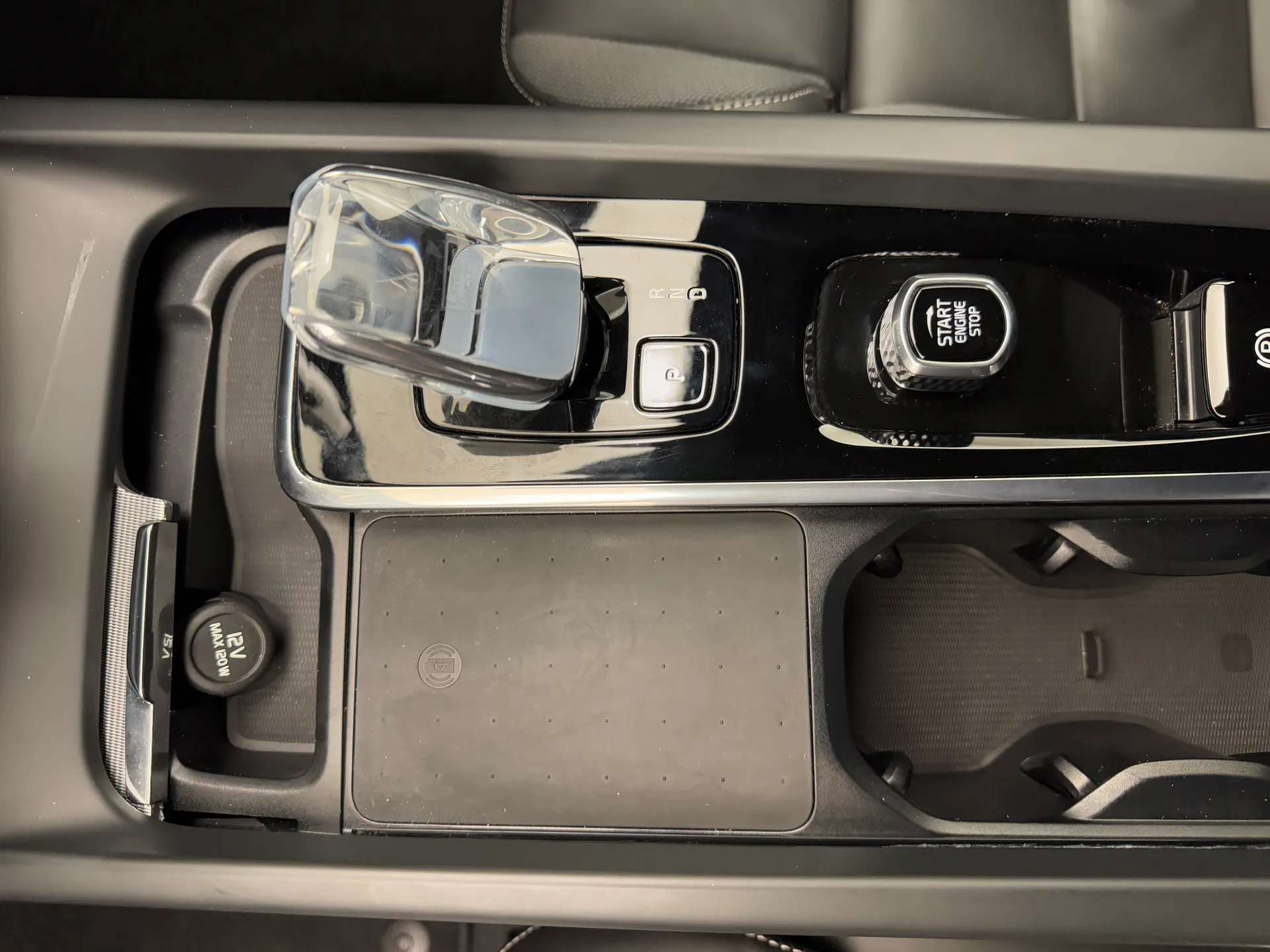 2024 VOLVO XC60 2024 VOLVO XC60