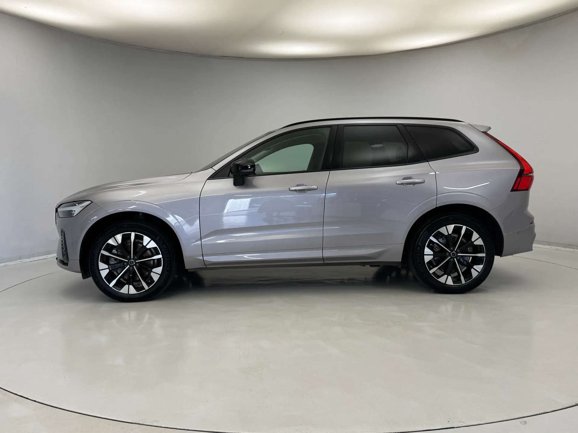 2025 VOLVO XC60 2025 VOLVO XC60