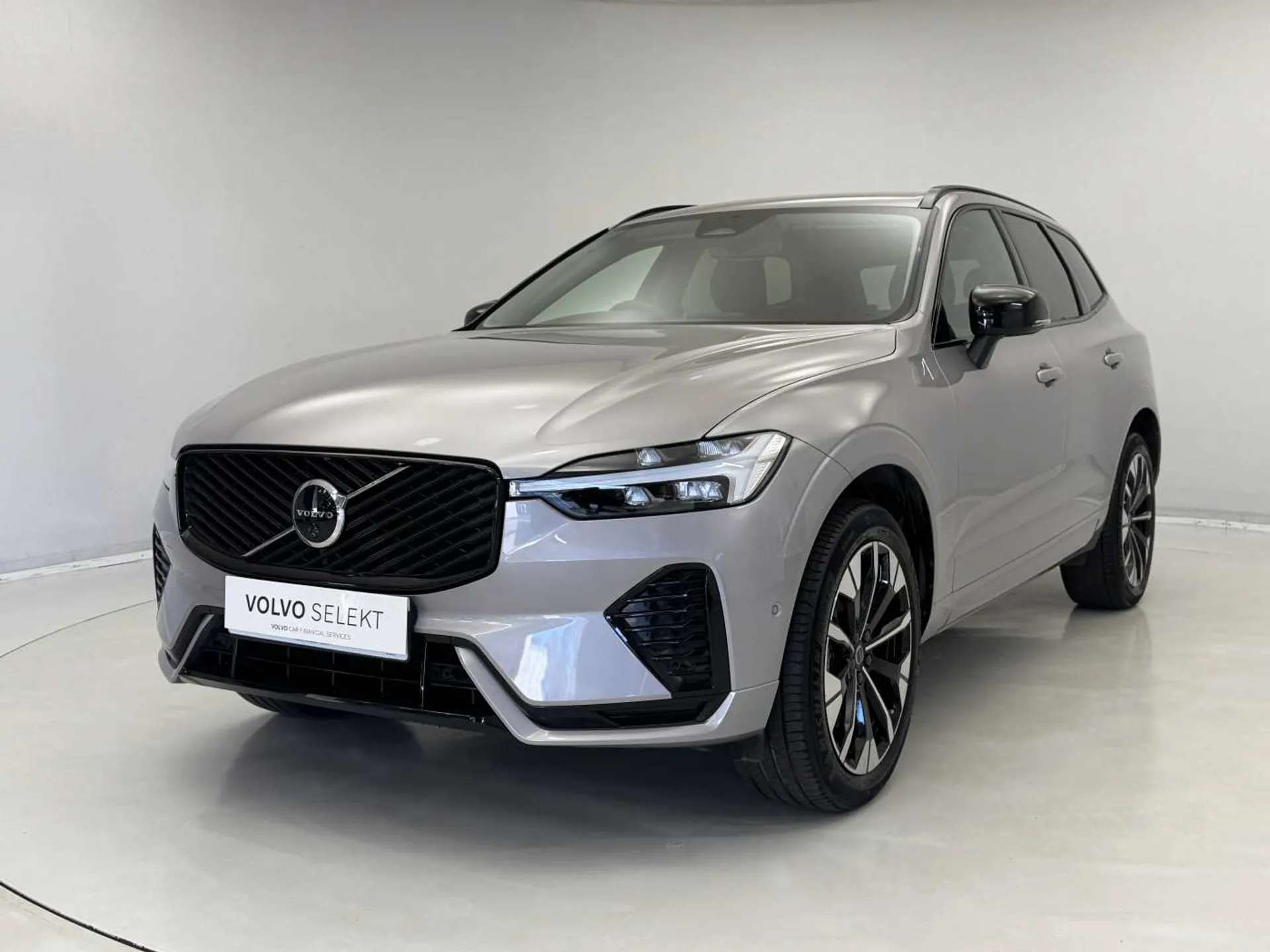 A 2025 VOLVO XC60 2.0 B5P Plus Dark 5dr AWD Geartronic A 2025 VOLVO XC60 2.0 B5P Plus Dark 5dr AWD Geartronic