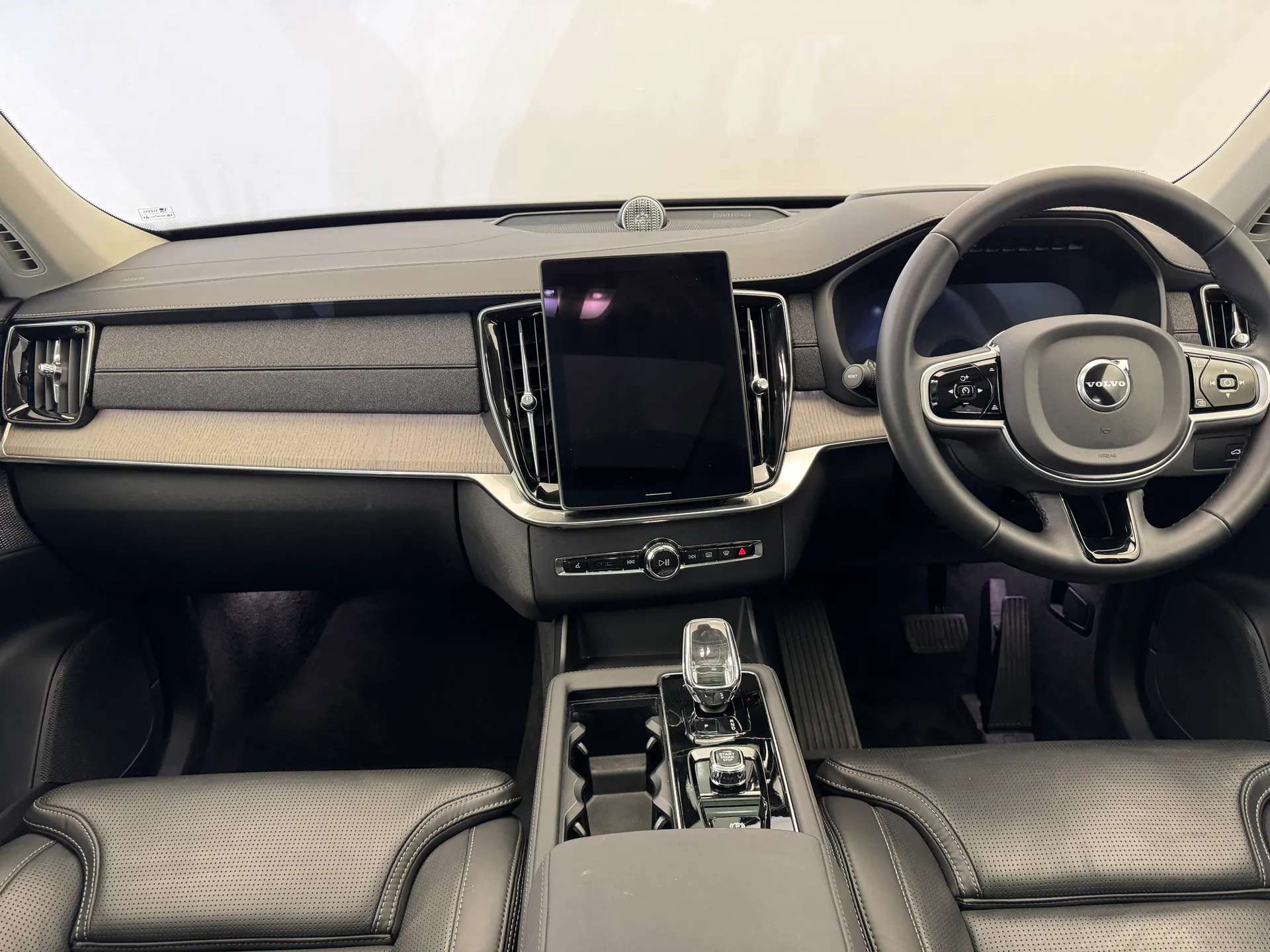 2025 VOLVO XC90 2025 VOLVO XC90