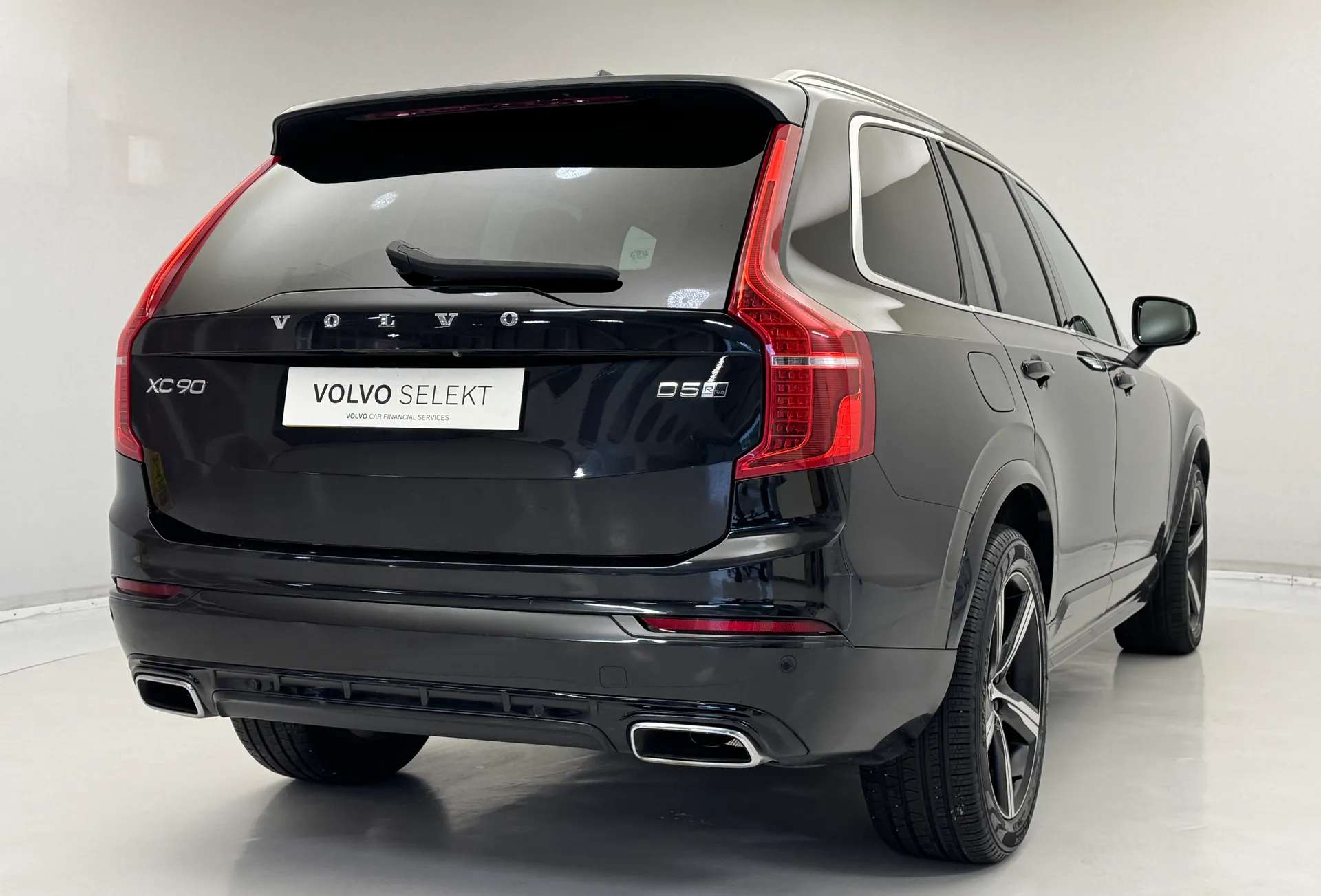 2019 VOLVO XC90 2019 VOLVO XC90