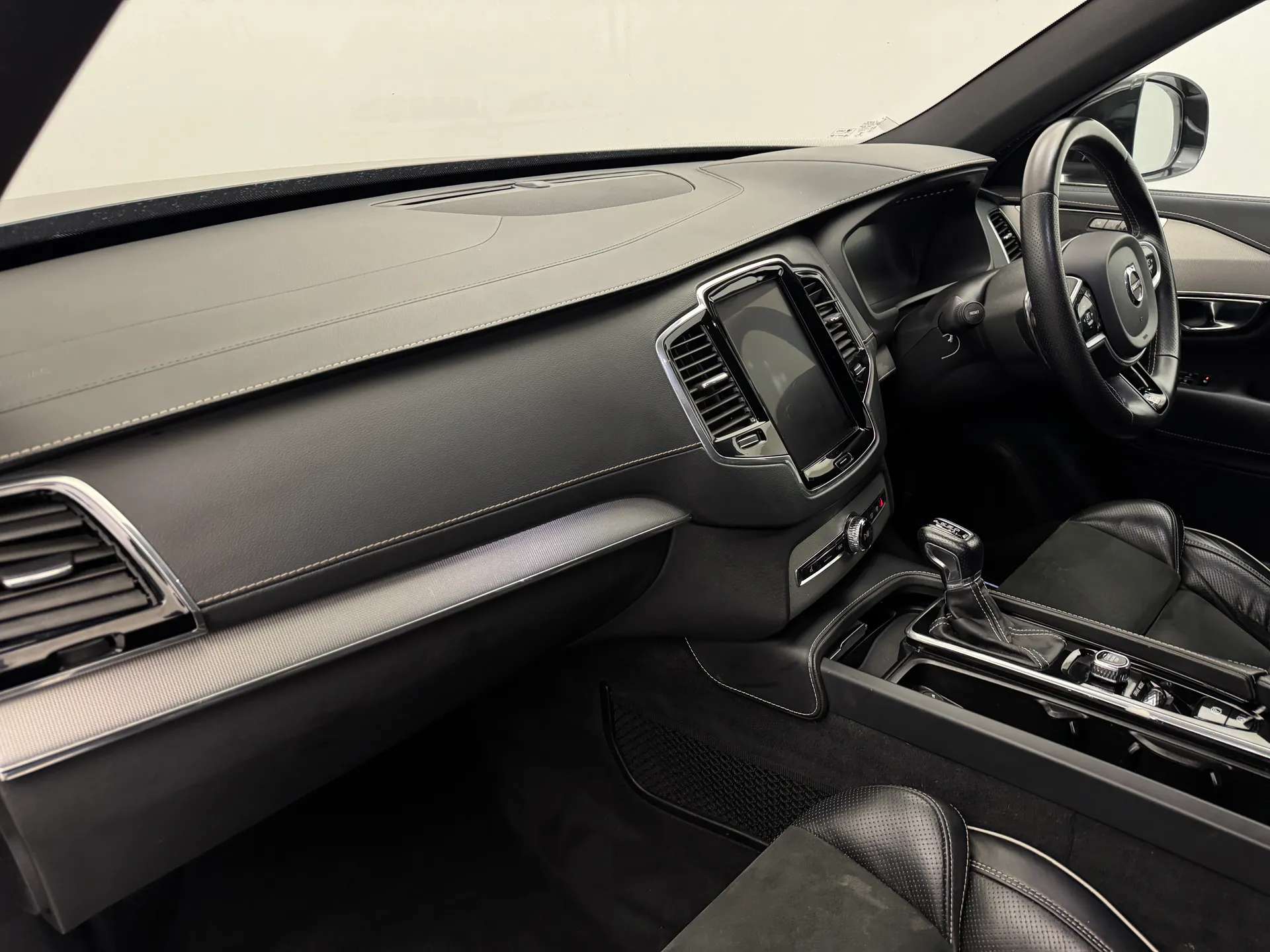 2019 VOLVO XC90 2019 VOLVO XC90