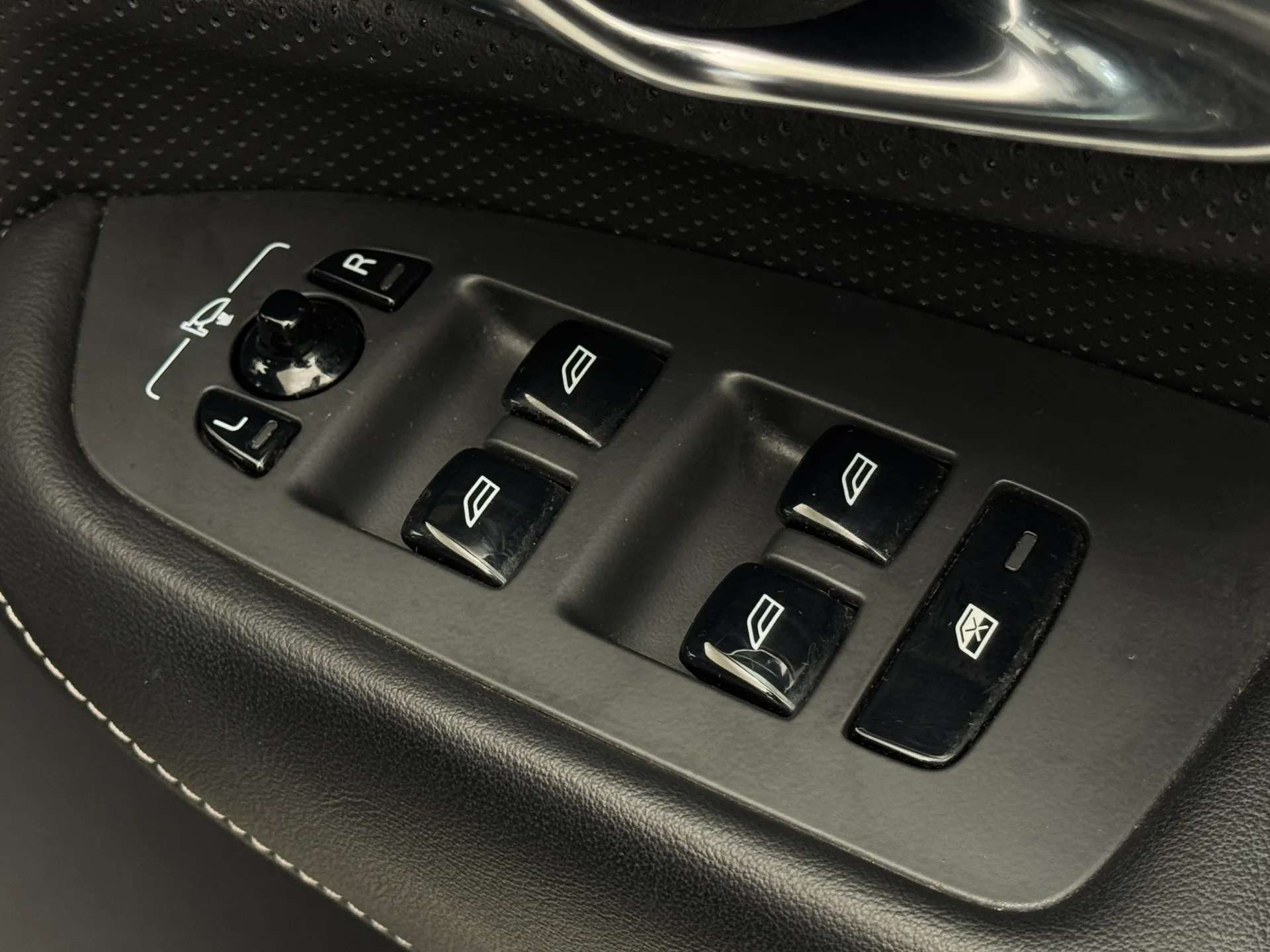 2019 VOLVO XC90 2019 VOLVO XC90