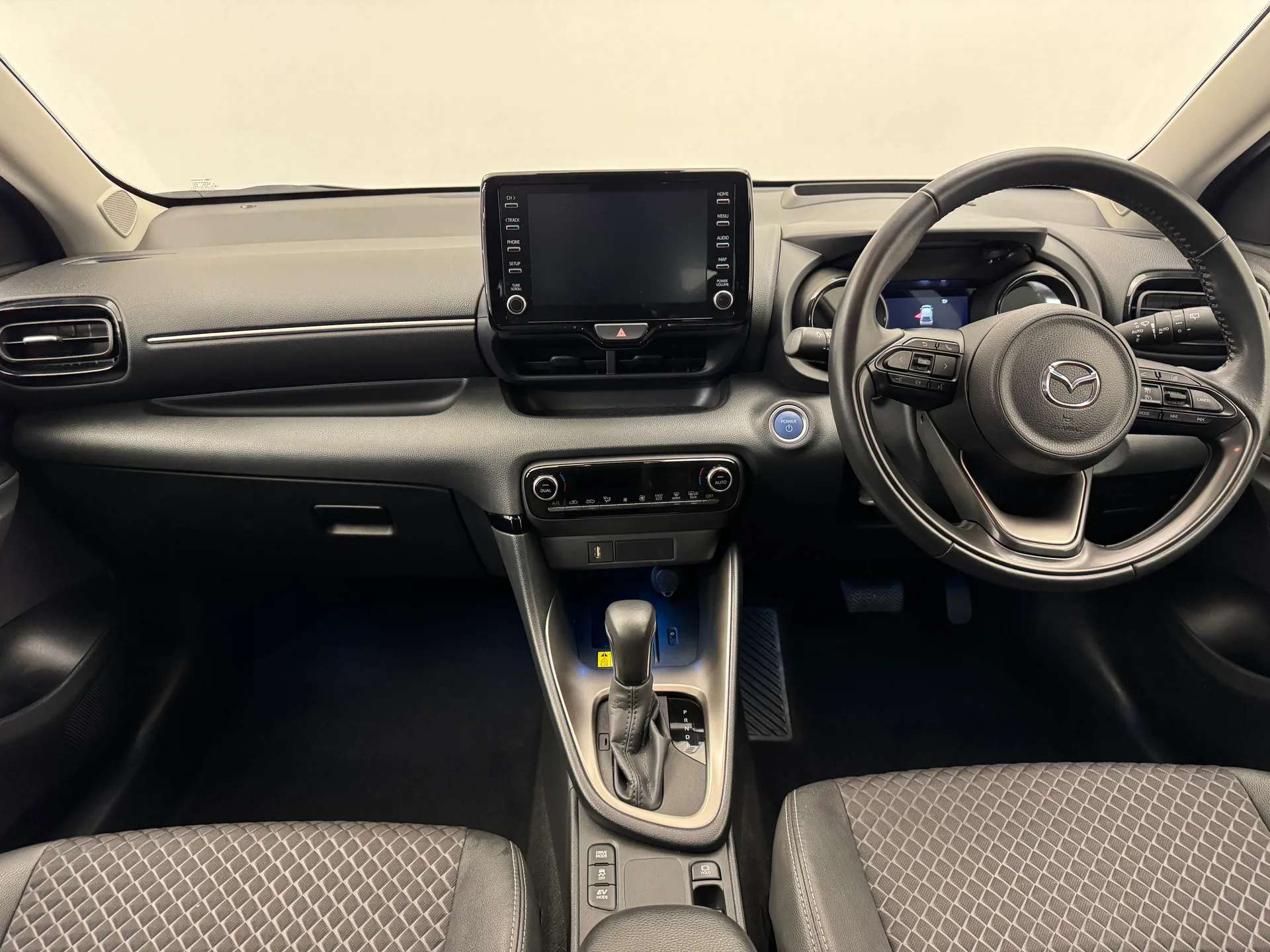 2023 MAZDA 2 HYBRID 2023 MAZDA 2 HYBRID