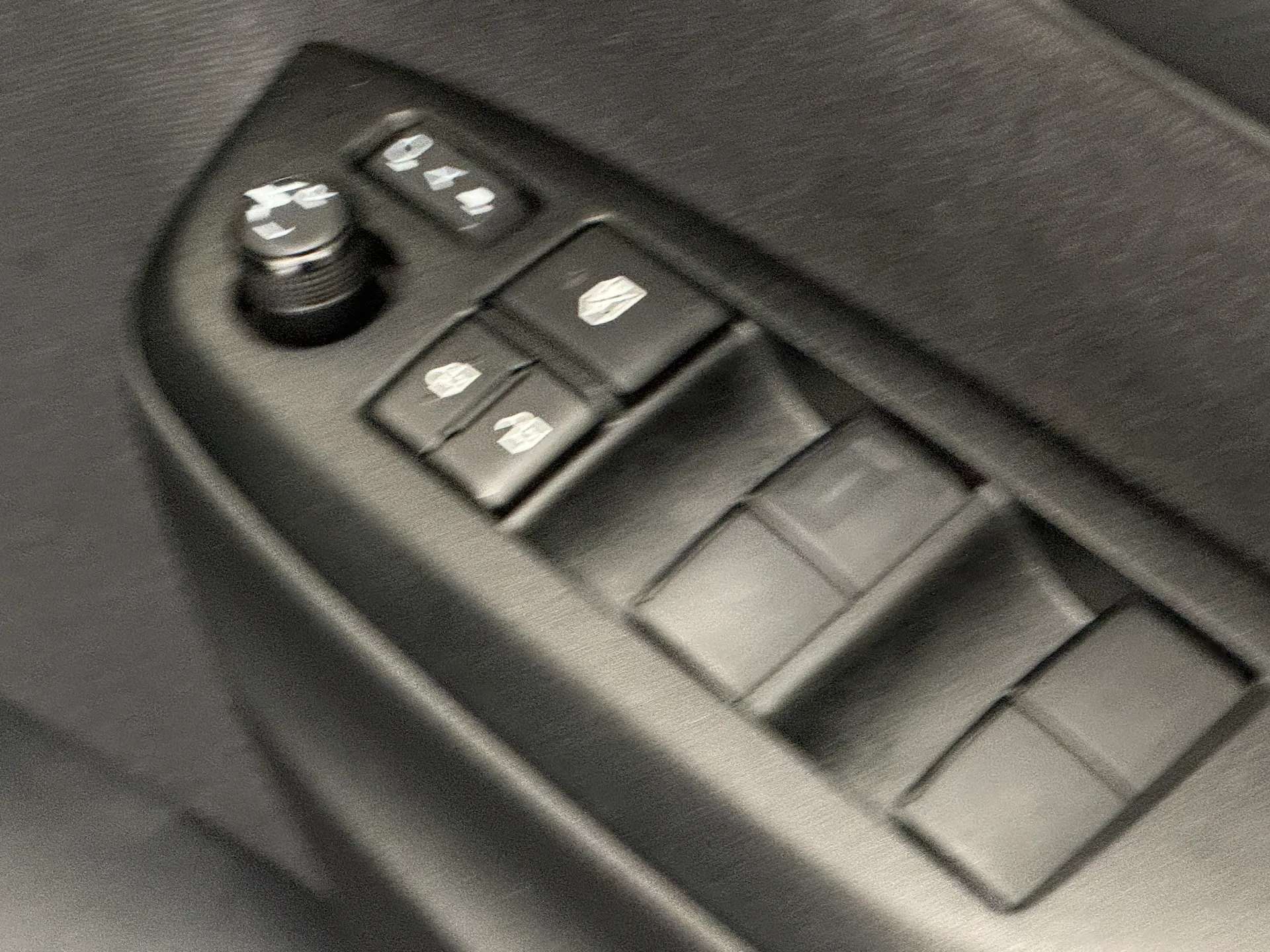 2023 MAZDA 2 HYBRID 2023 MAZDA 2 HYBRID