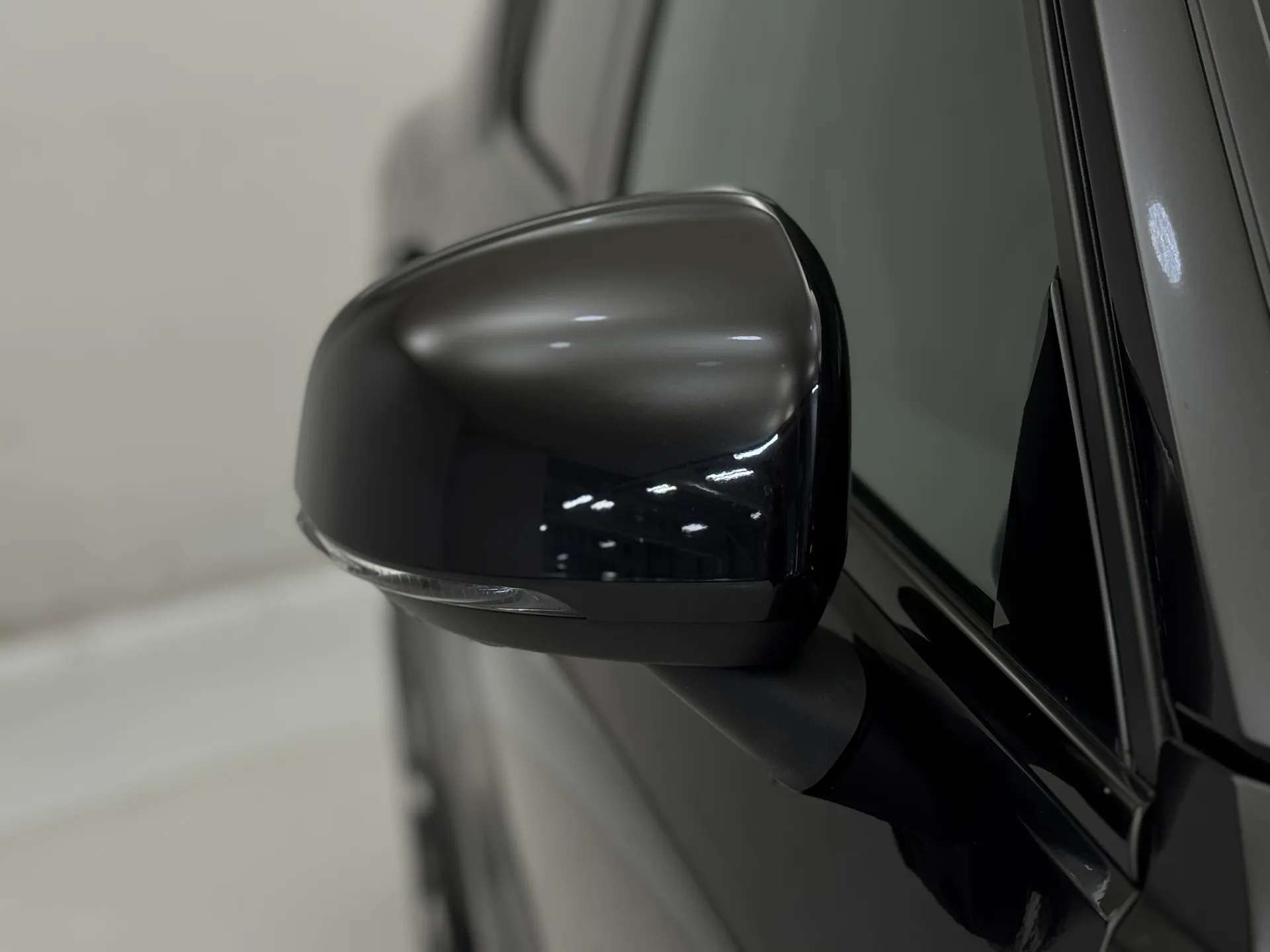 2023 VOLVO XC40 2023 VOLVO XC40