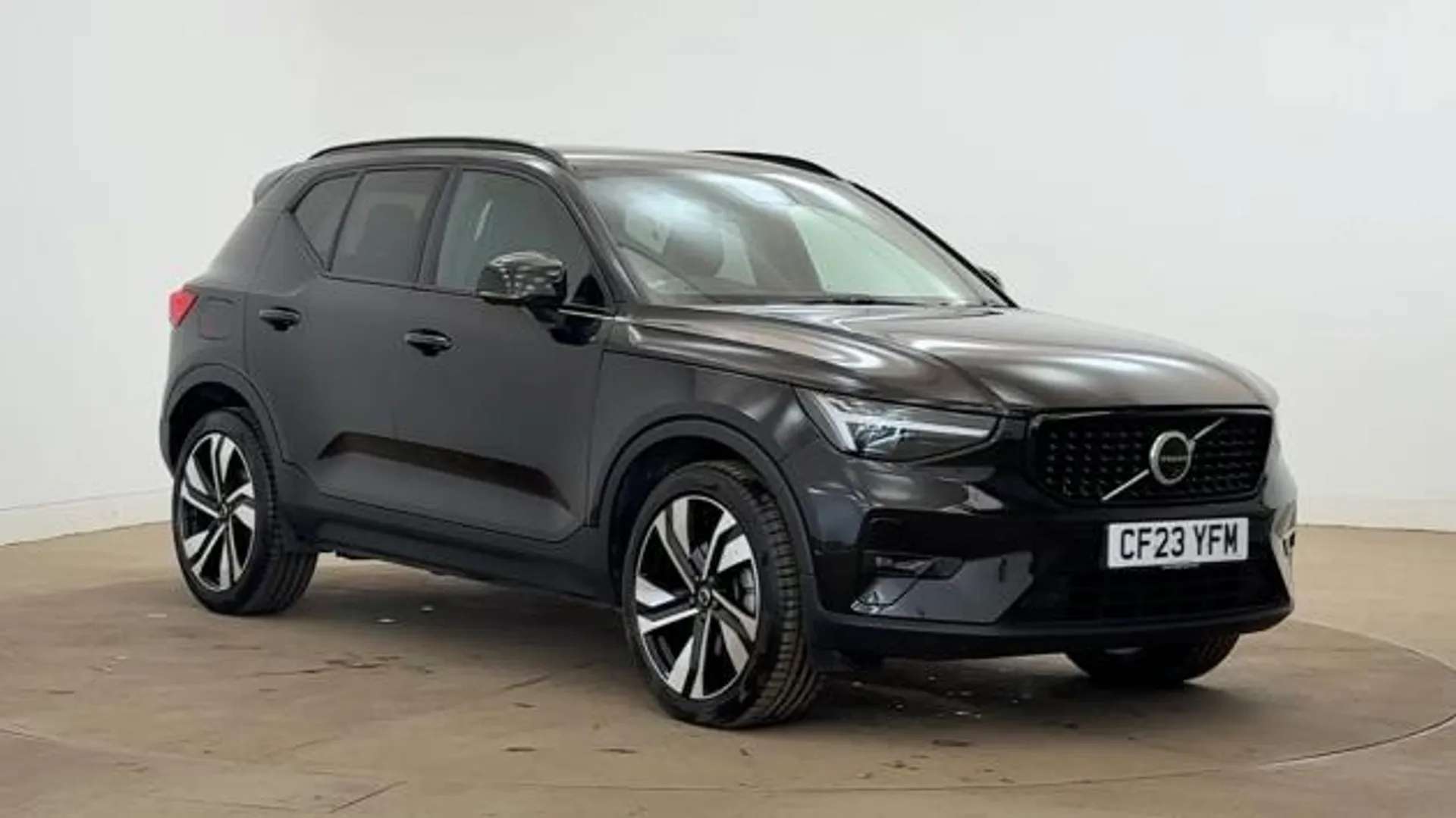 A 2023 VOLVO XC40 2.0 B3P Ultimate Dark 5dr Auto A 2023 VOLVO XC40 2.0 B3P Ultimate Dark 5dr Auto