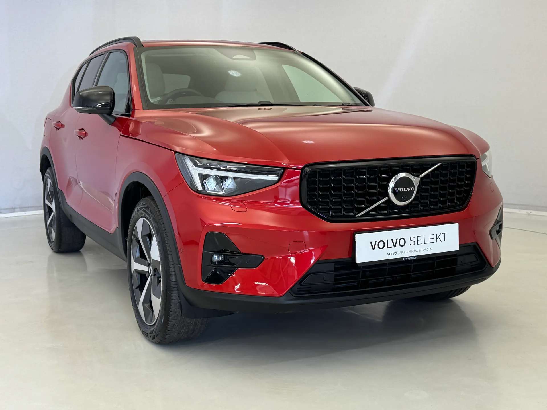 A 2023 VOLVO XC40 2.0 B4P Ultimate Dark 5dr Auto A 2023 VOLVO XC40 2.0 B4P Ultimate Dark 5dr Auto