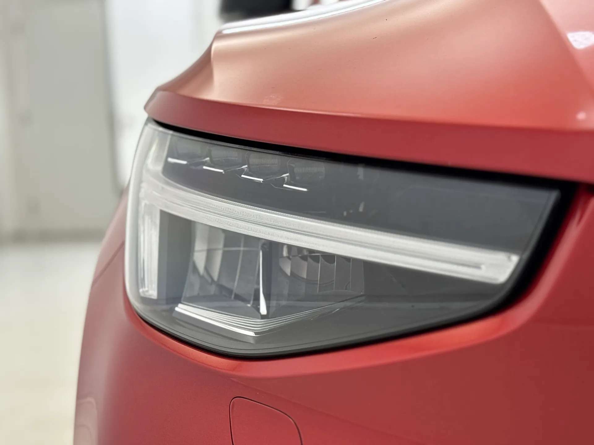 2023 VOLVO XC40 2023 VOLVO XC40