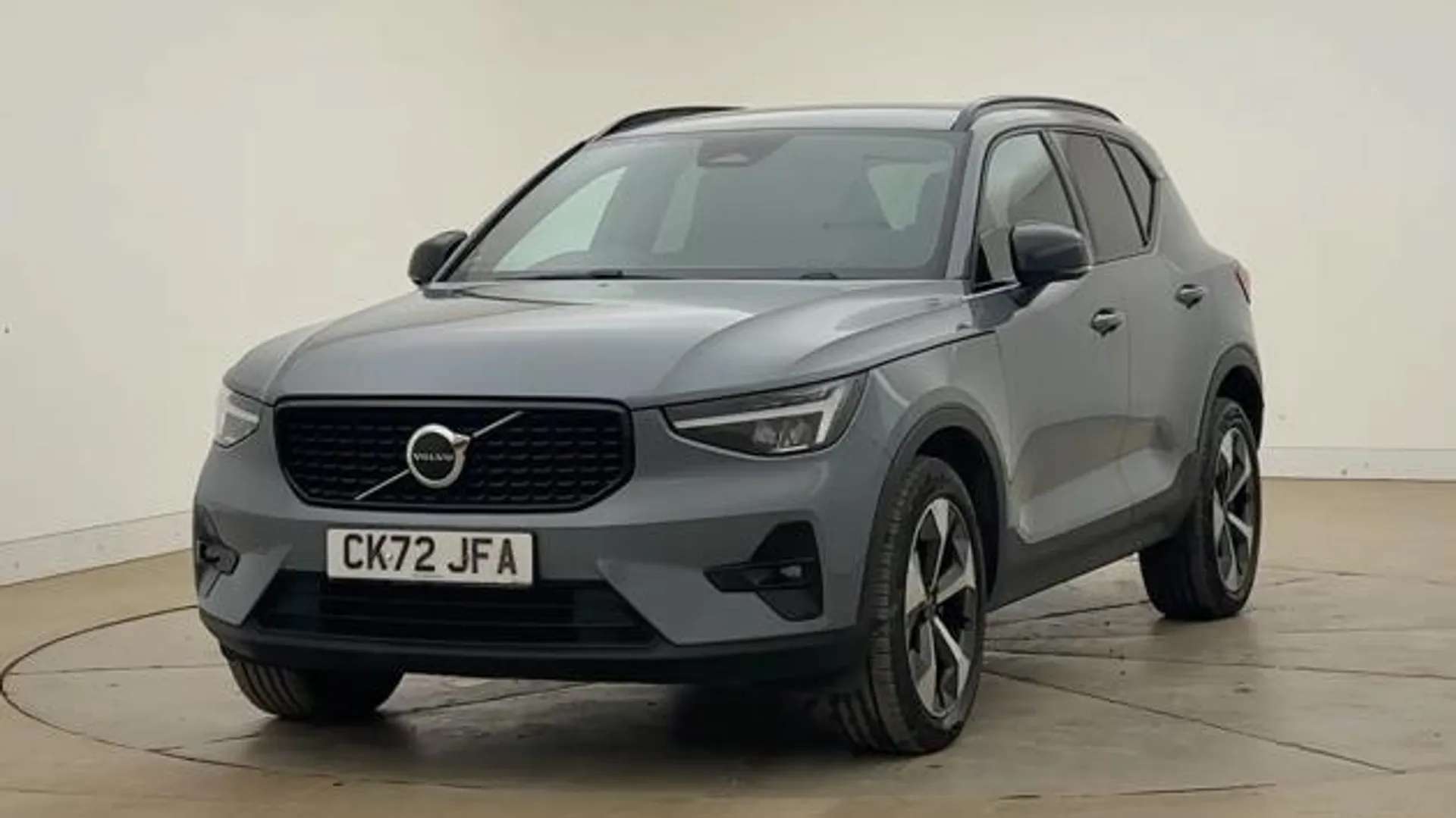 2022 VOLVO XC40 2022 VOLVO XC40