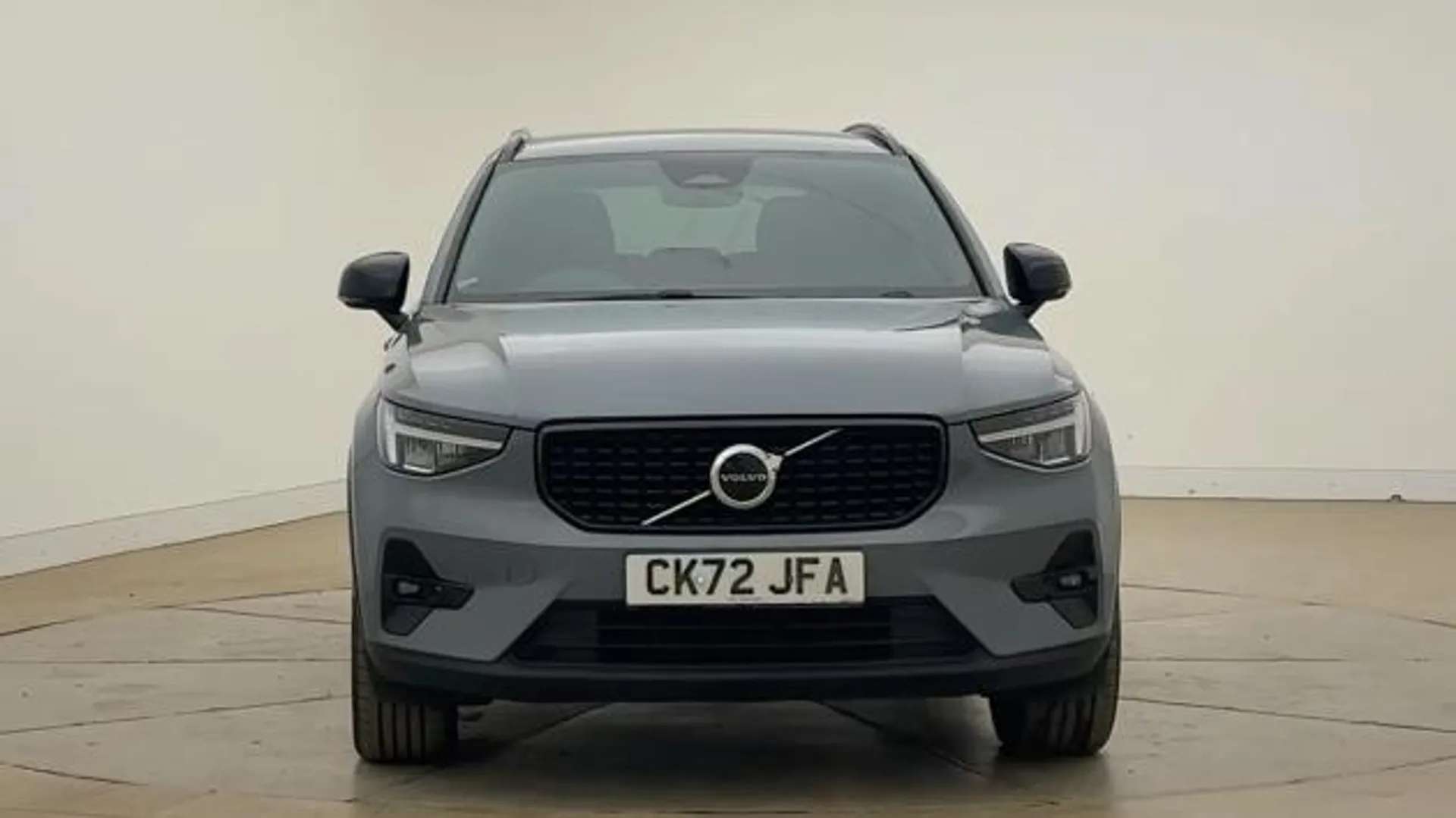 2022 VOLVO XC40 2022 VOLVO XC40