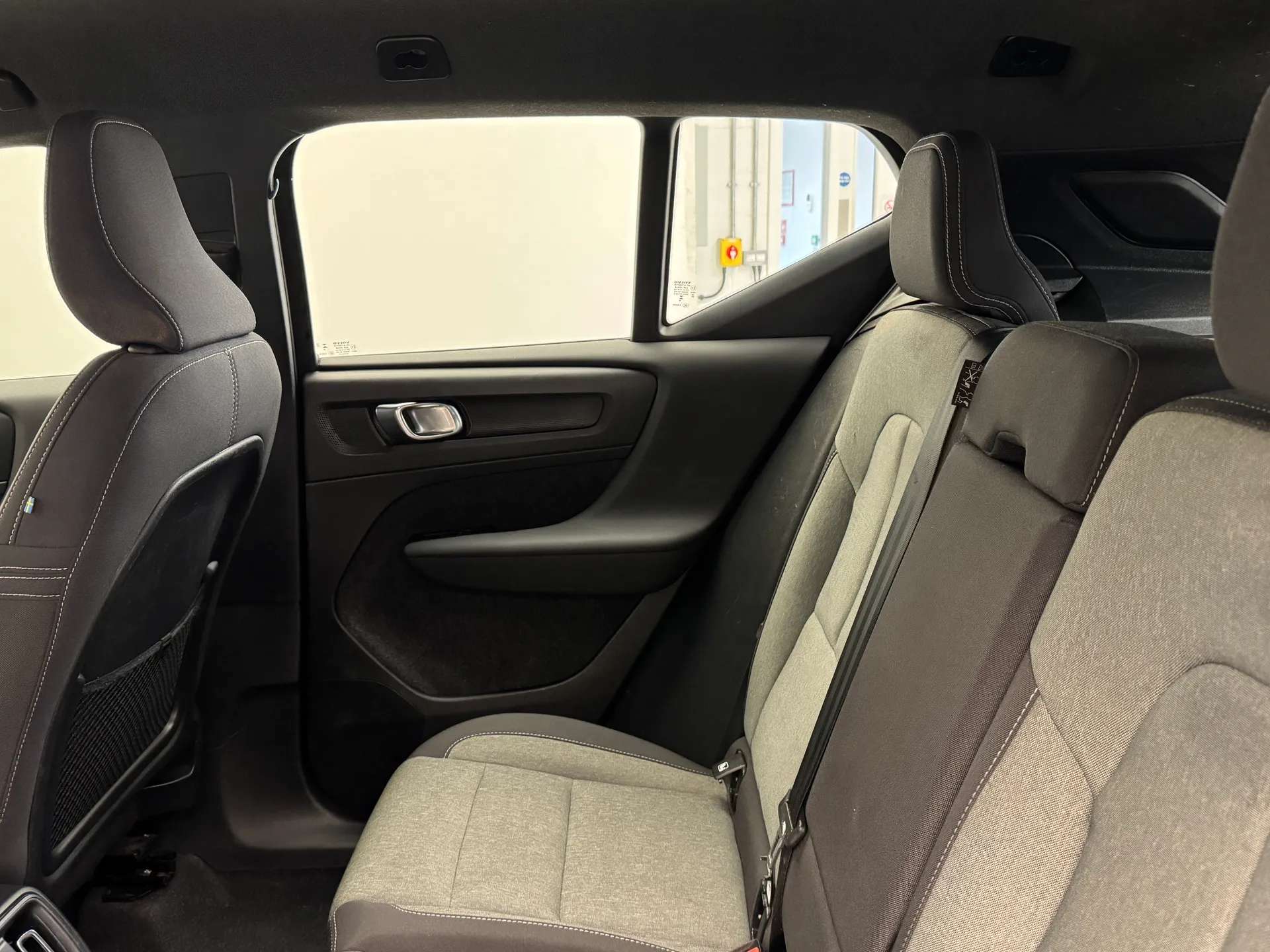2023 VOLVO XC40 2023 VOLVO XC40