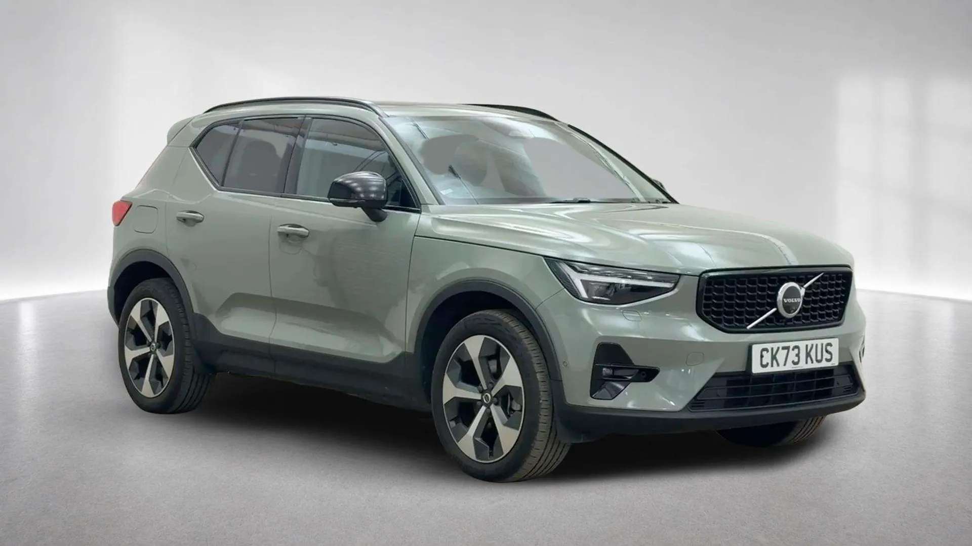A 2023 VOLVO XC40 2.0 B3P Ultimate Dark 5dr Auto A 2023 VOLVO XC40 2.0 B3P Ultimate Dark 5dr Auto