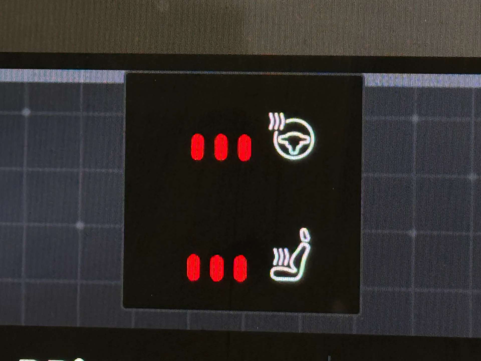 2023 VOLVO XC40 2023 VOLVO XC40