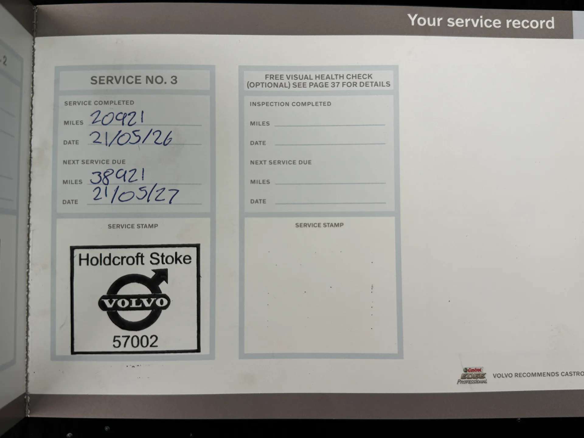 2023 VOLVO XC40 2023 VOLVO XC40