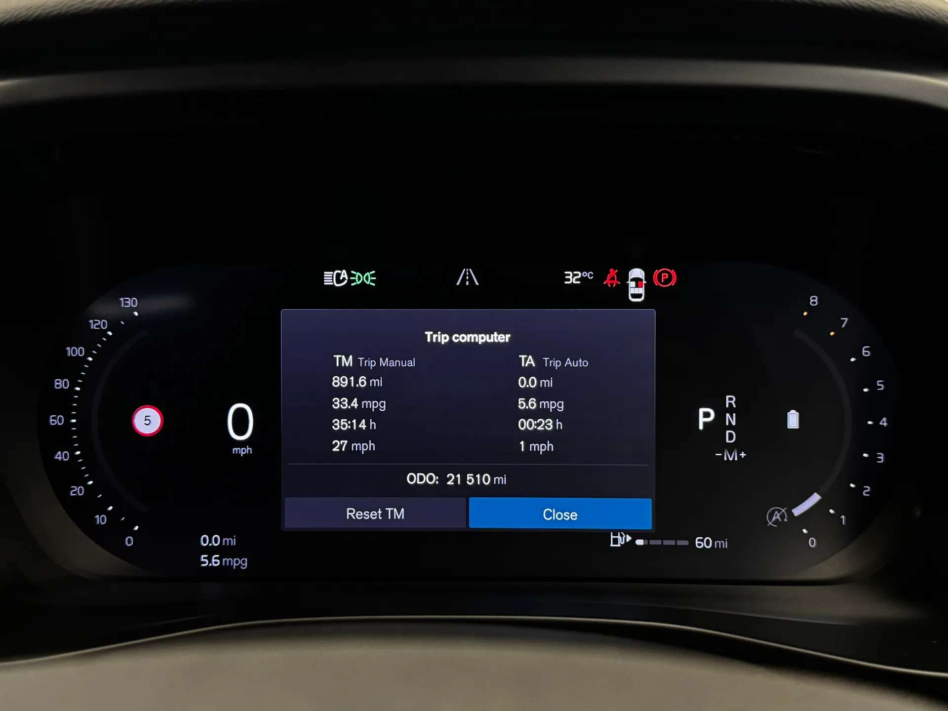 2023 VOLVO XC40 2023 VOLVO XC40