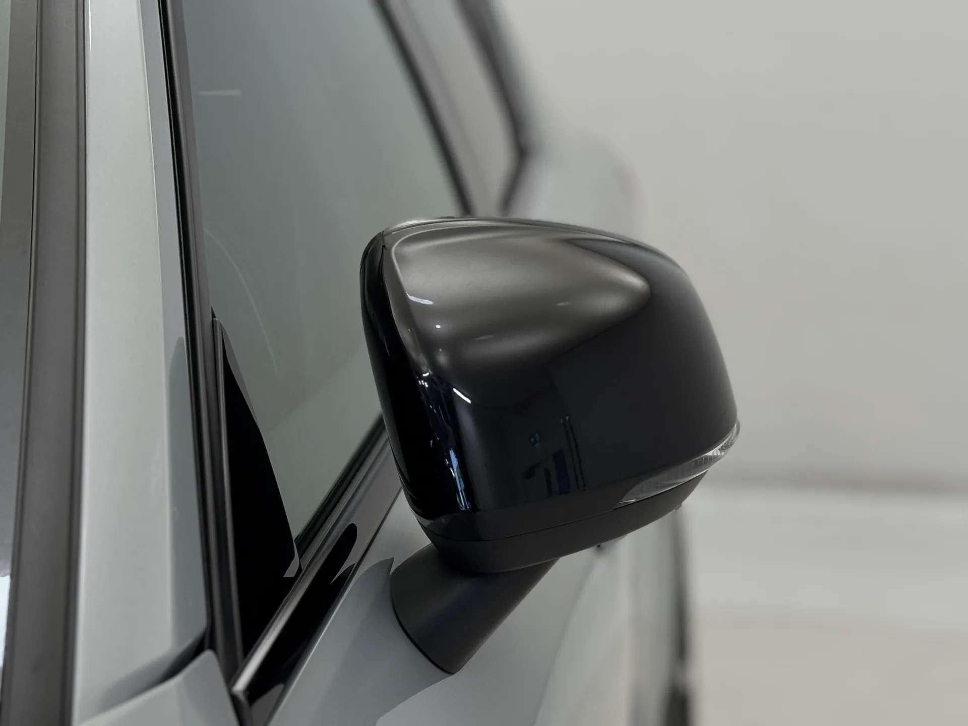 2024 VOLVO XC40 2024 VOLVO XC40