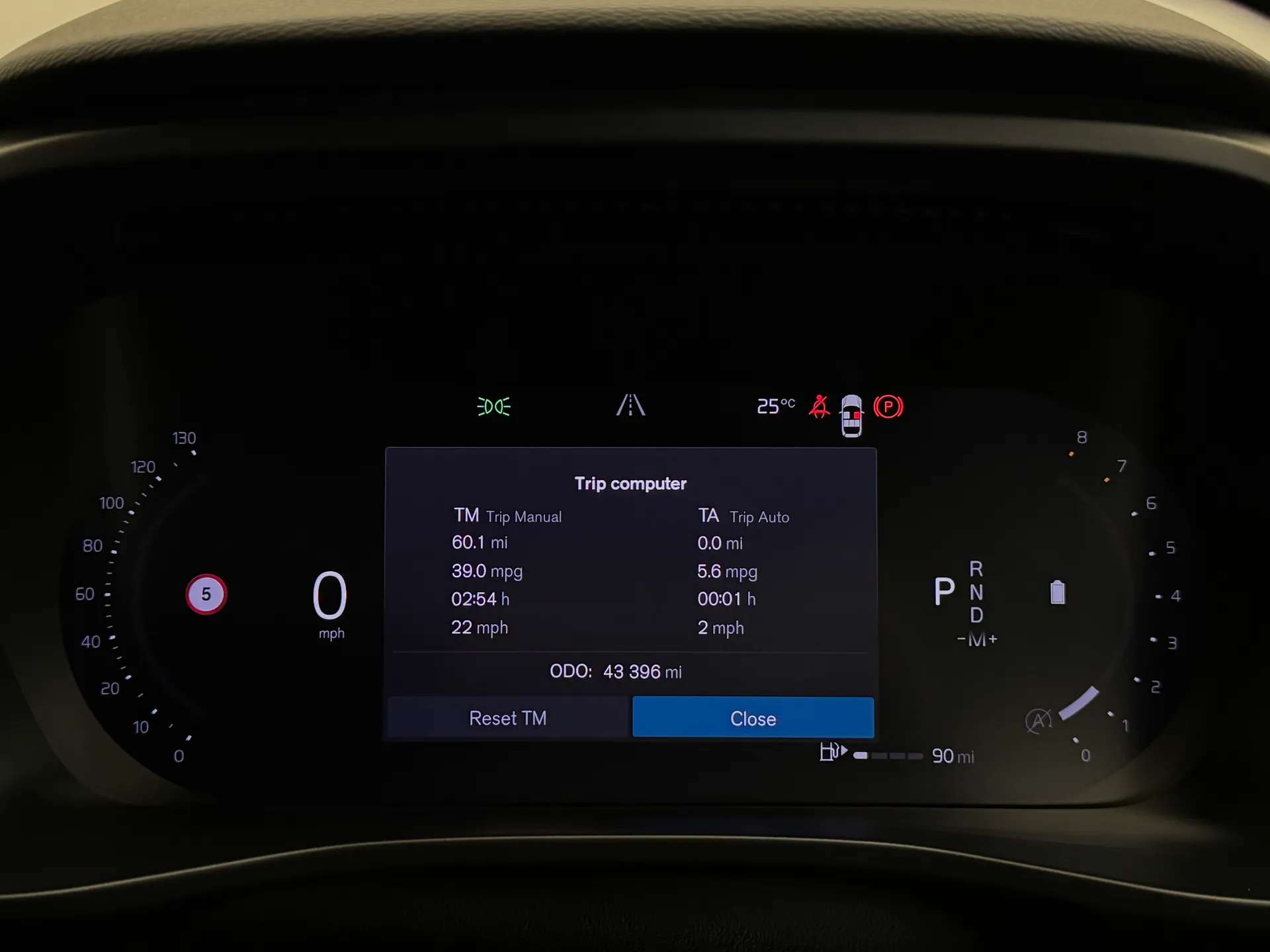 2023 VOLVO XC40 2023 VOLVO XC40