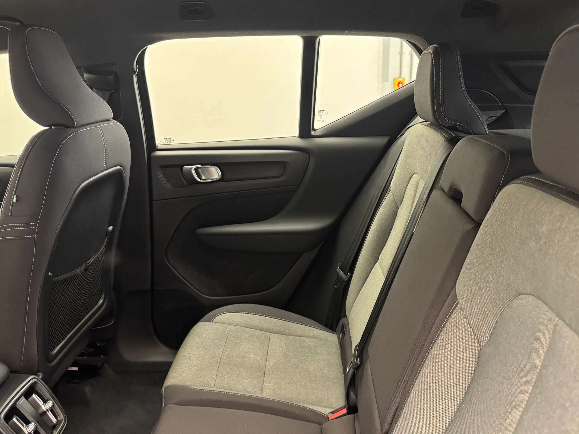 2023 VOLVO XC40 2023 VOLVO XC40