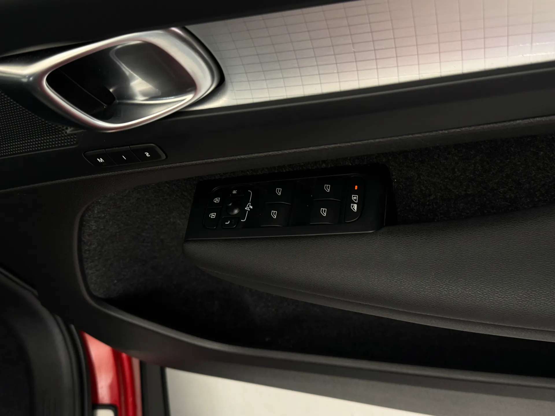 2023 VOLVO XC40 2023 VOLVO XC40