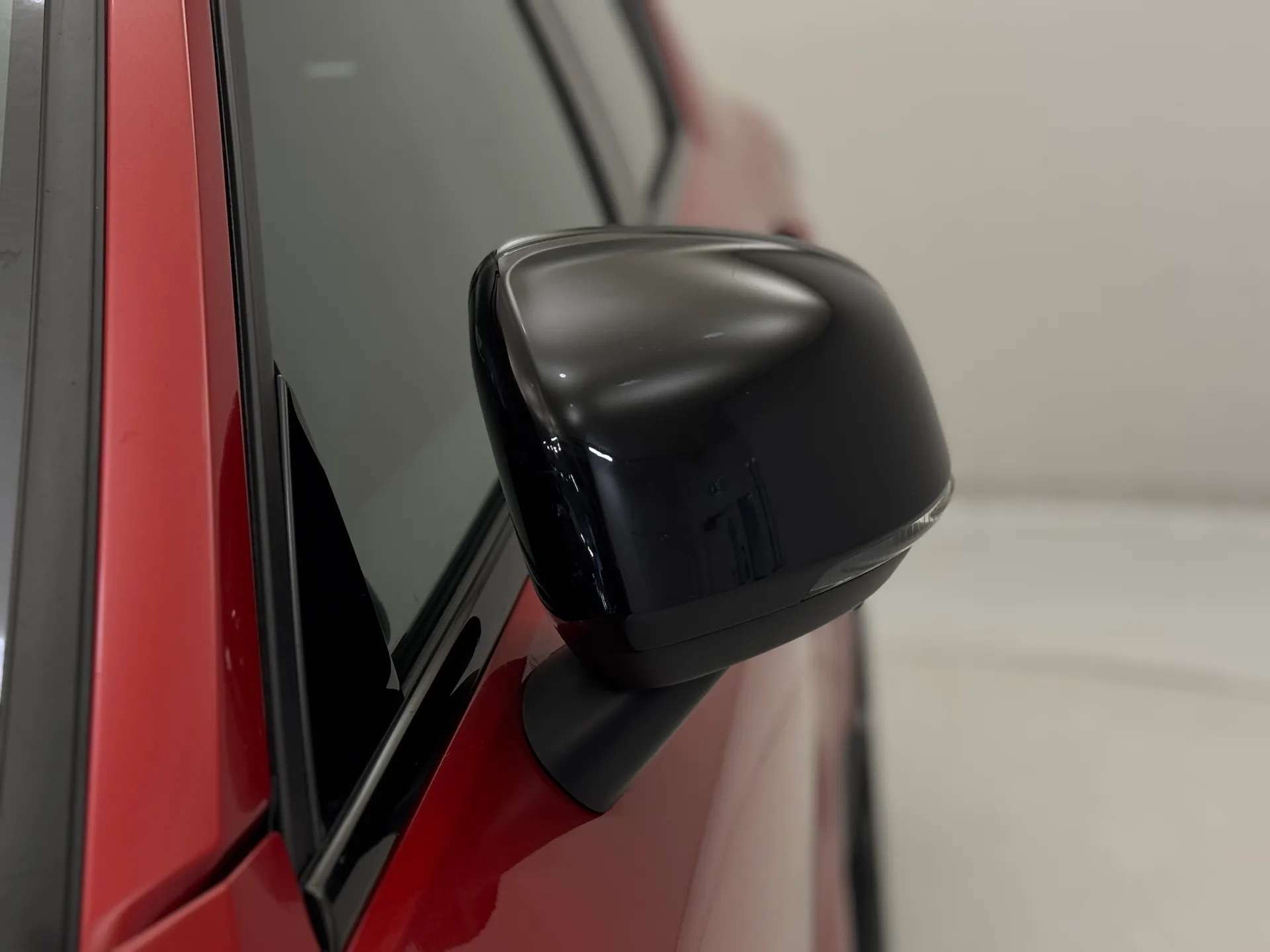 2023 VOLVO XC40 2023 VOLVO XC40